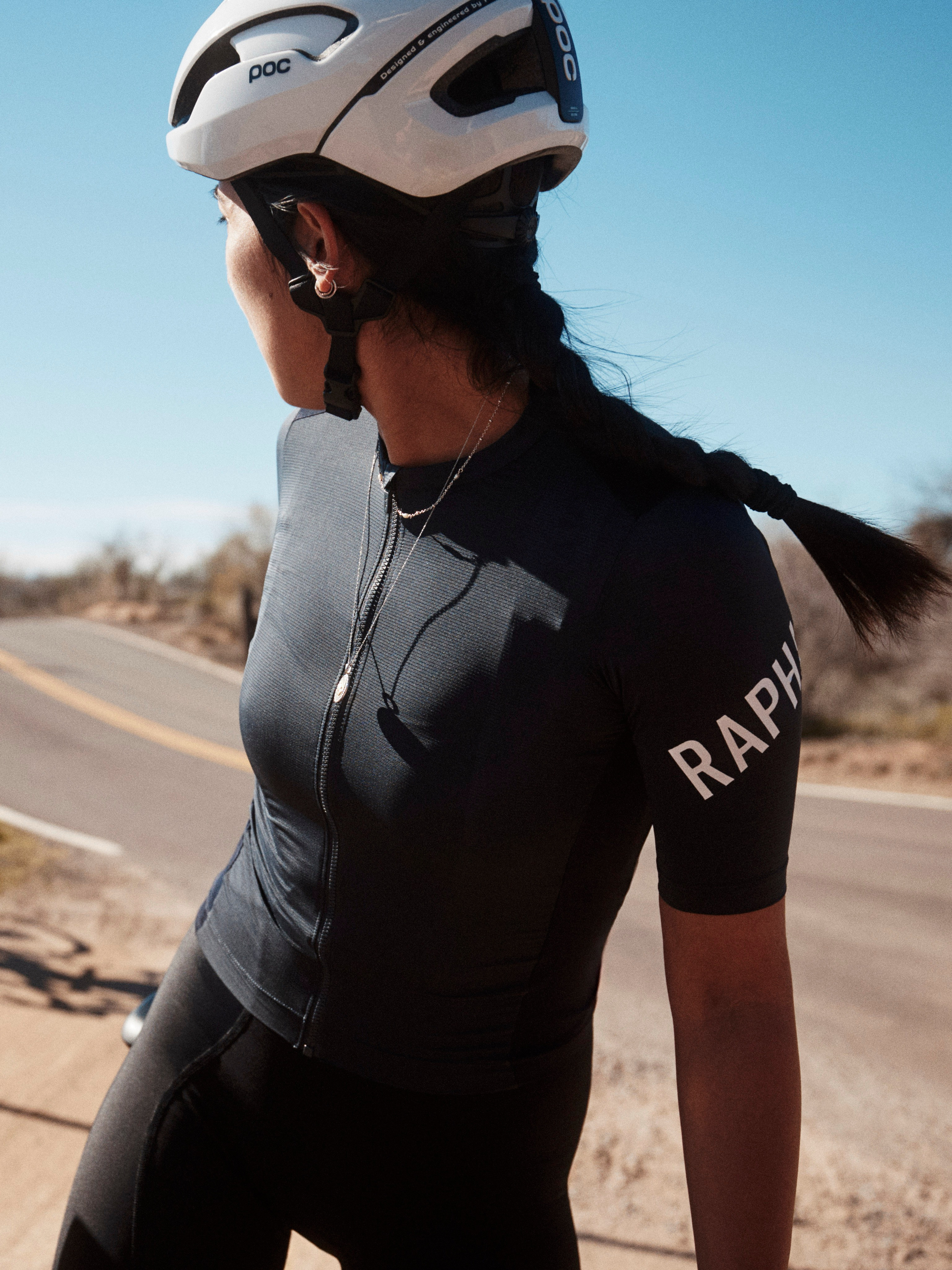 ラファ プロチーム - 完璧を求めて繰り返す | Rapha