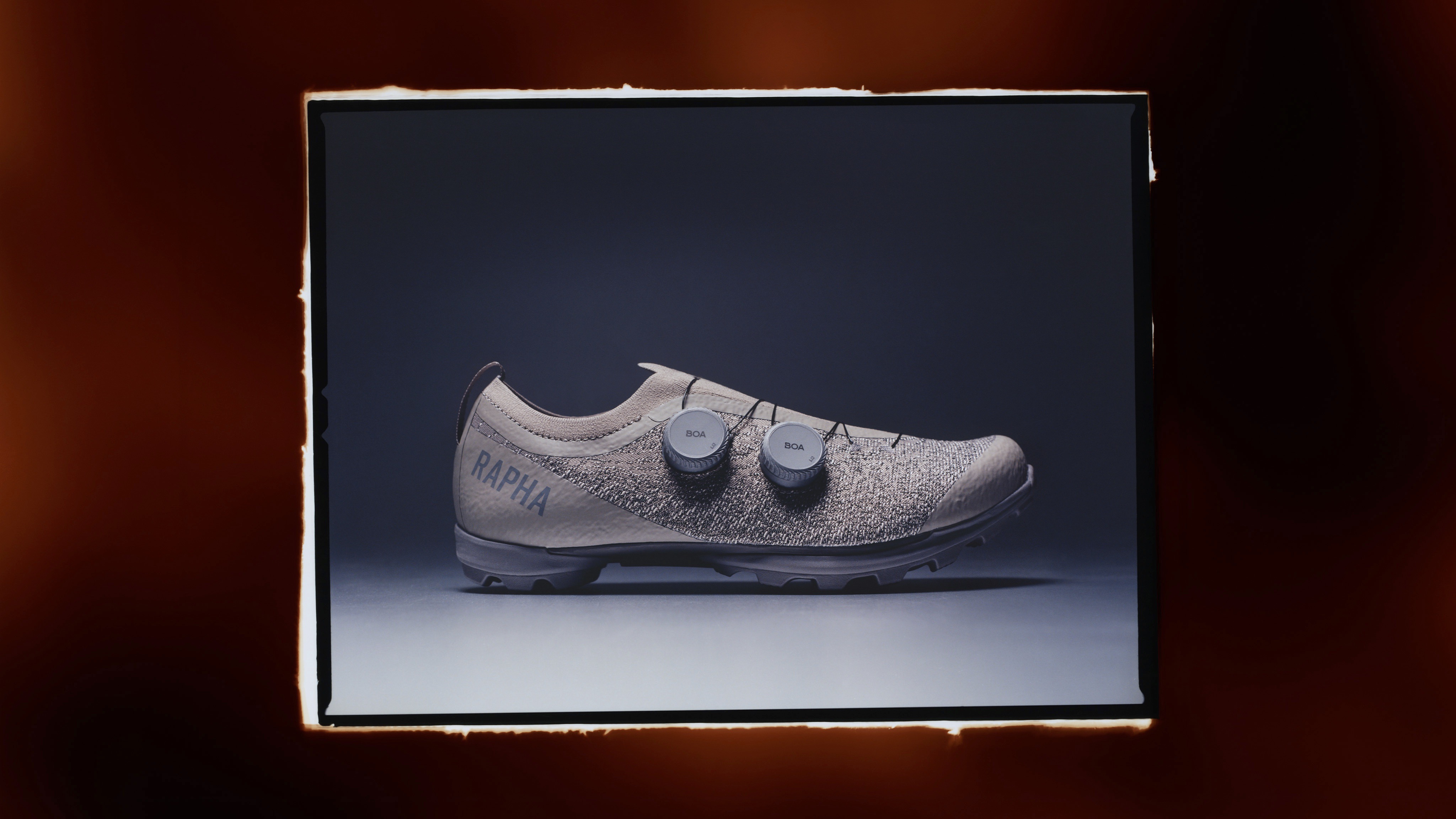 Rapha | サイクリング アパレル & ギア 新作まもなく発売 | Rapha