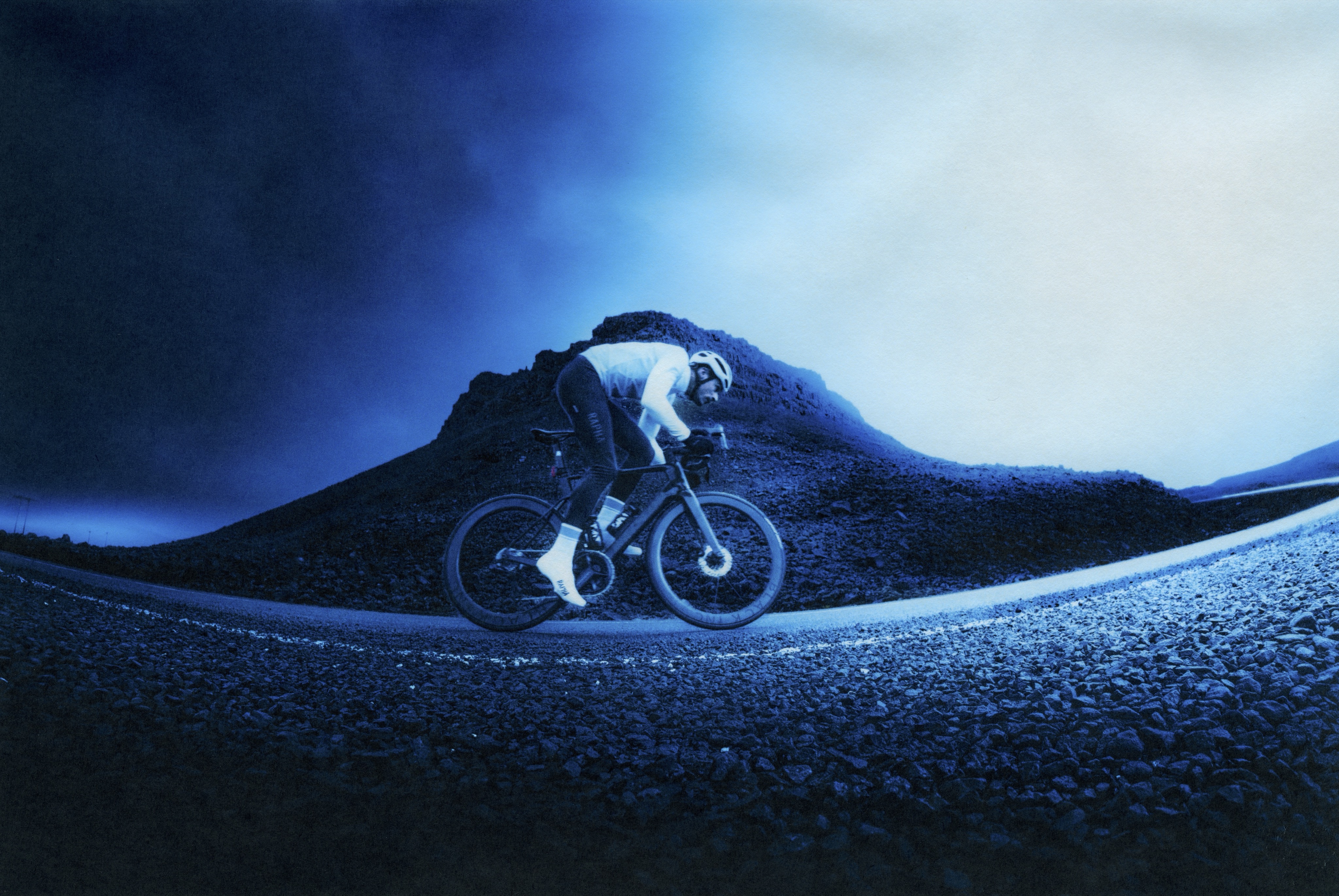 Raphaの冬のコーディネートガイド | Rapha