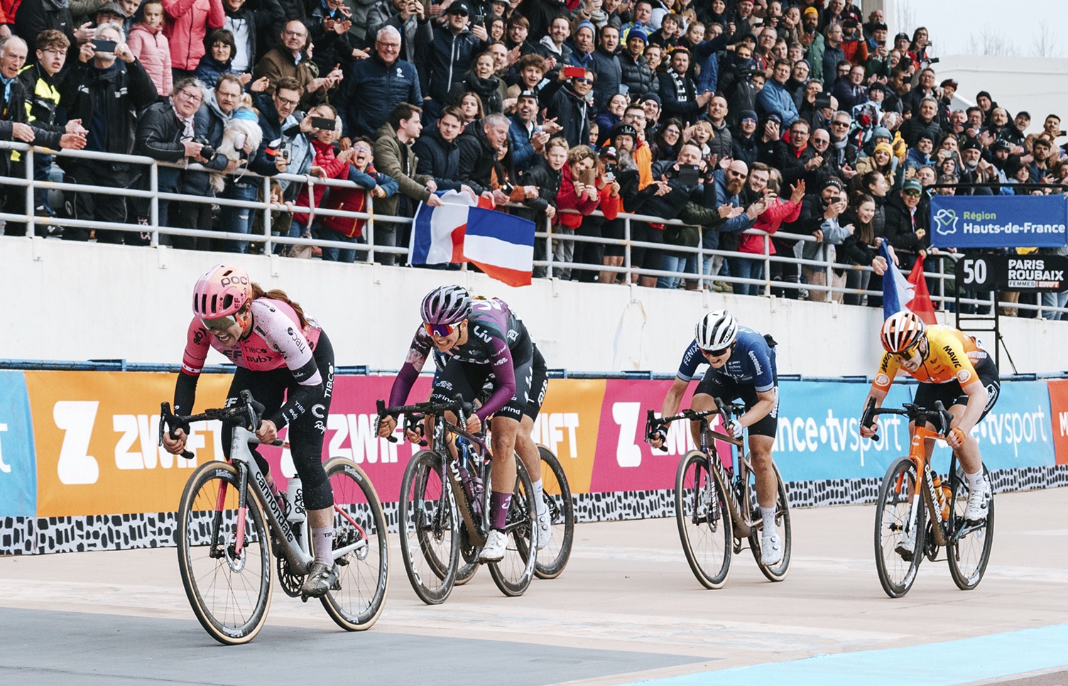 選手支給品　EF Rapha スキンスーツ ワンピース 選手支給品 EF Rapha スキンスーツ ワンピース