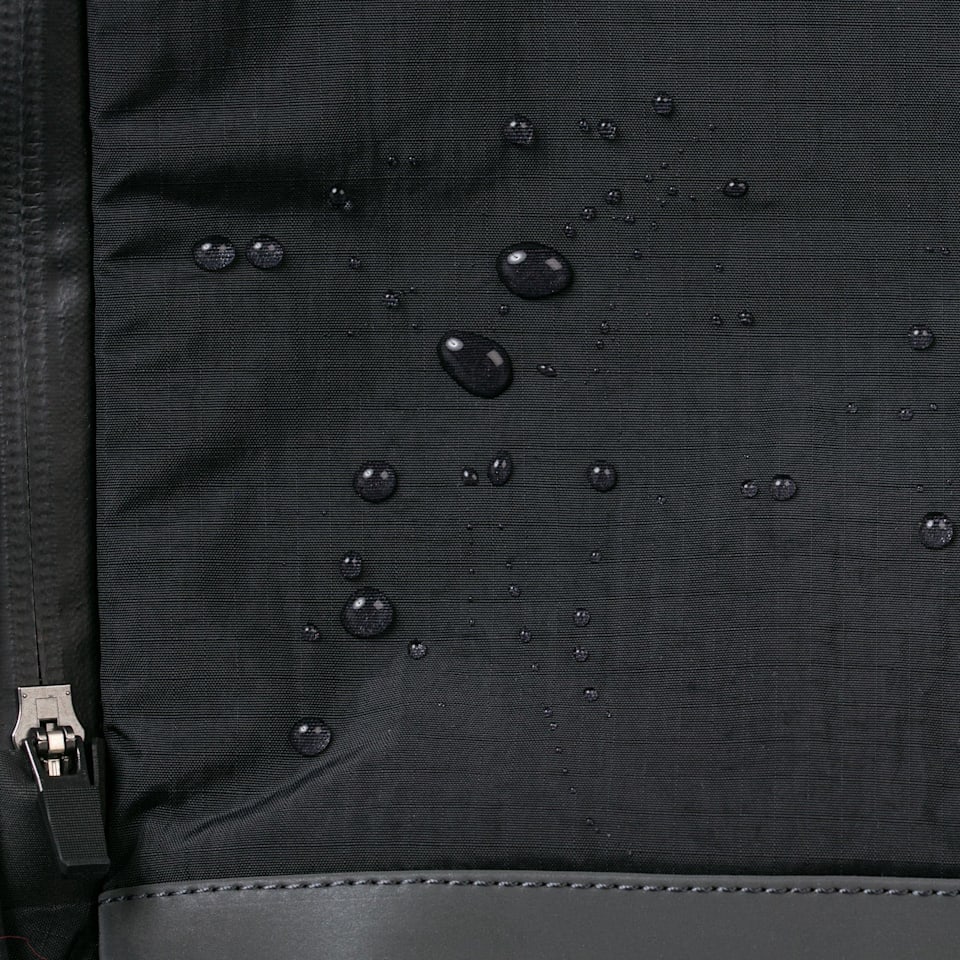 Pro Team Lightweight Backpack | Rapha | Light Highly Visible