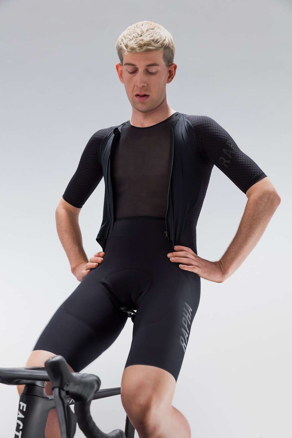 Sky PRO CYCLING支給 Rapha Transfer Trouser（Rapha debuts new
