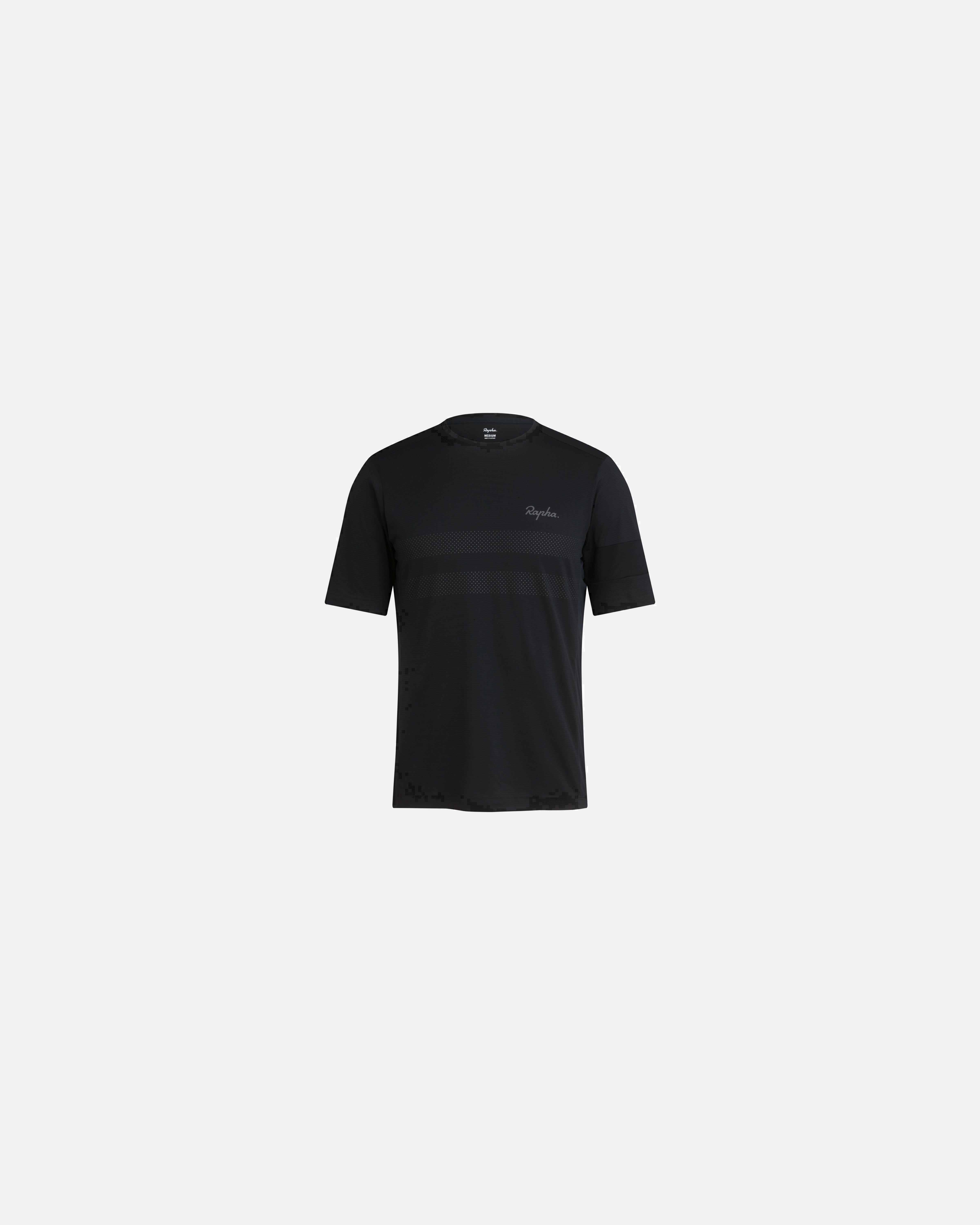 Tシャツからショーツやパンツ、バックパックからジャケットまで。防水