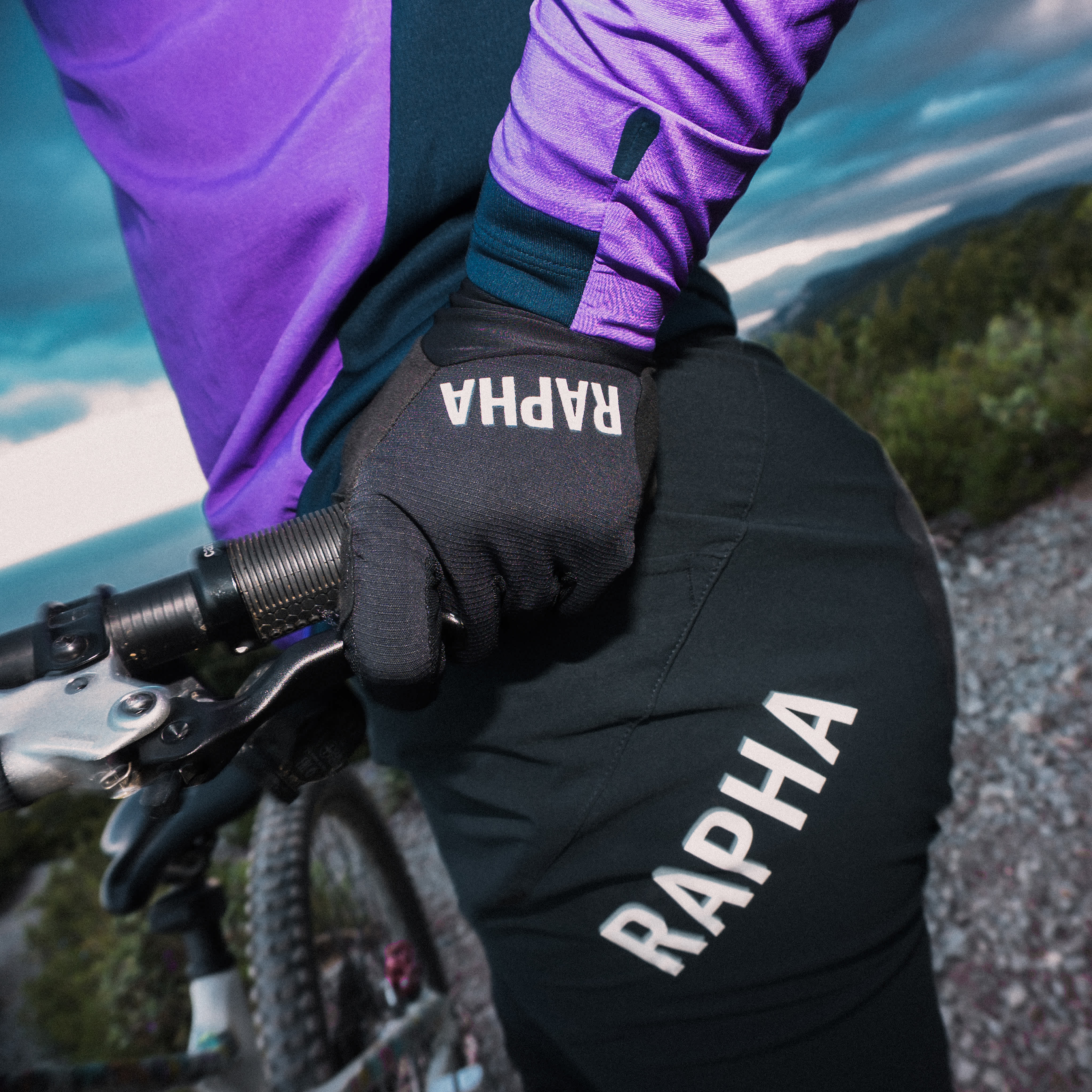 トレイル フィナーレ グローブ | Rapha