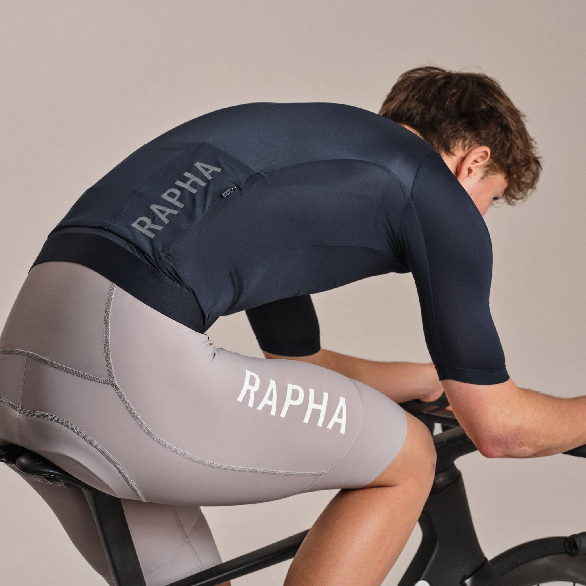 ラファ メンズ プロチーム トレーニング ジャージ III・色＝Pu・サイズ＝M メンズ プロチーム トレーニング ジャージ III | Rapha