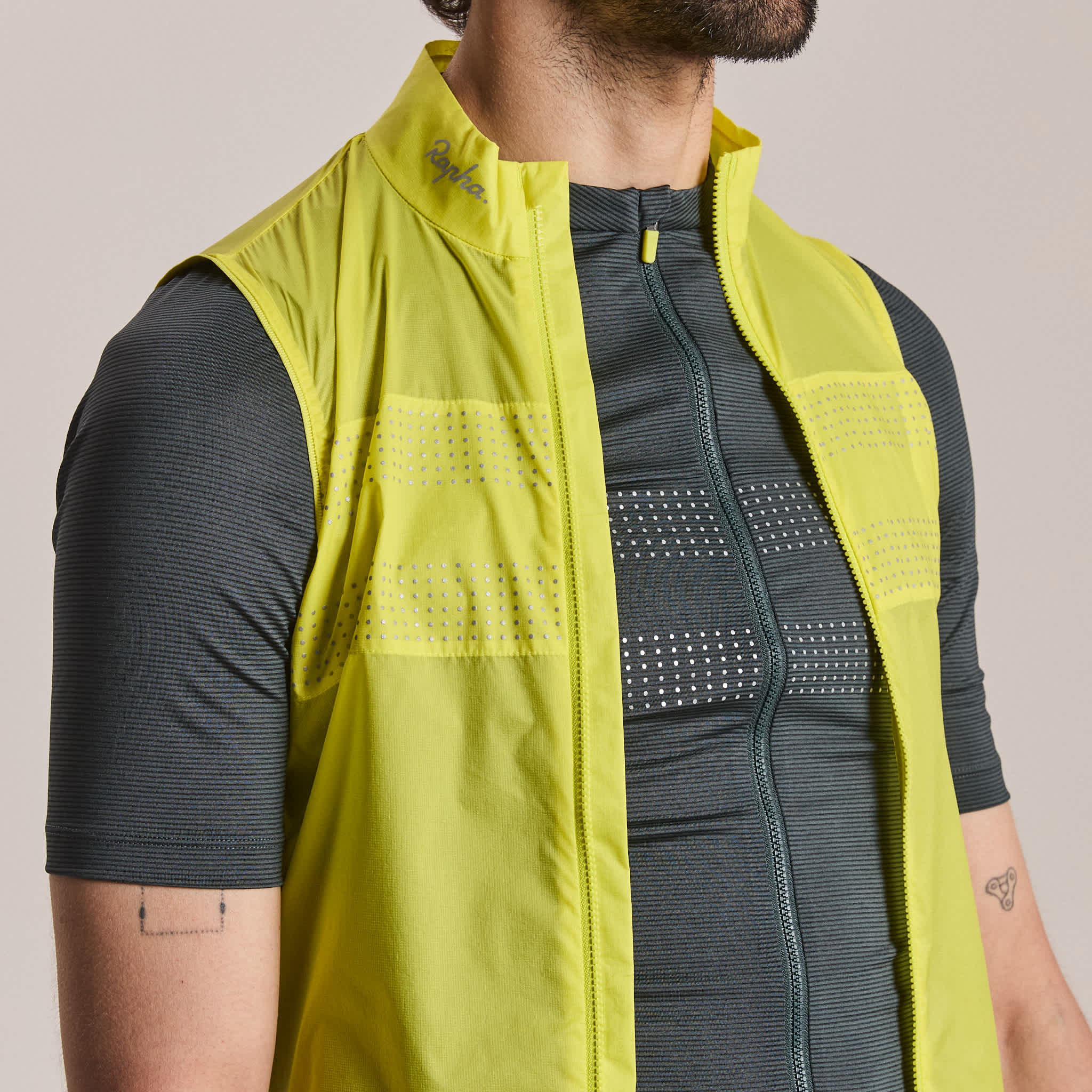 【ほぼ未使用】Rapha メンズ ブルベ ジレ Lサイズ メンズ ブルベ ウィンド ジレ III | Rapha