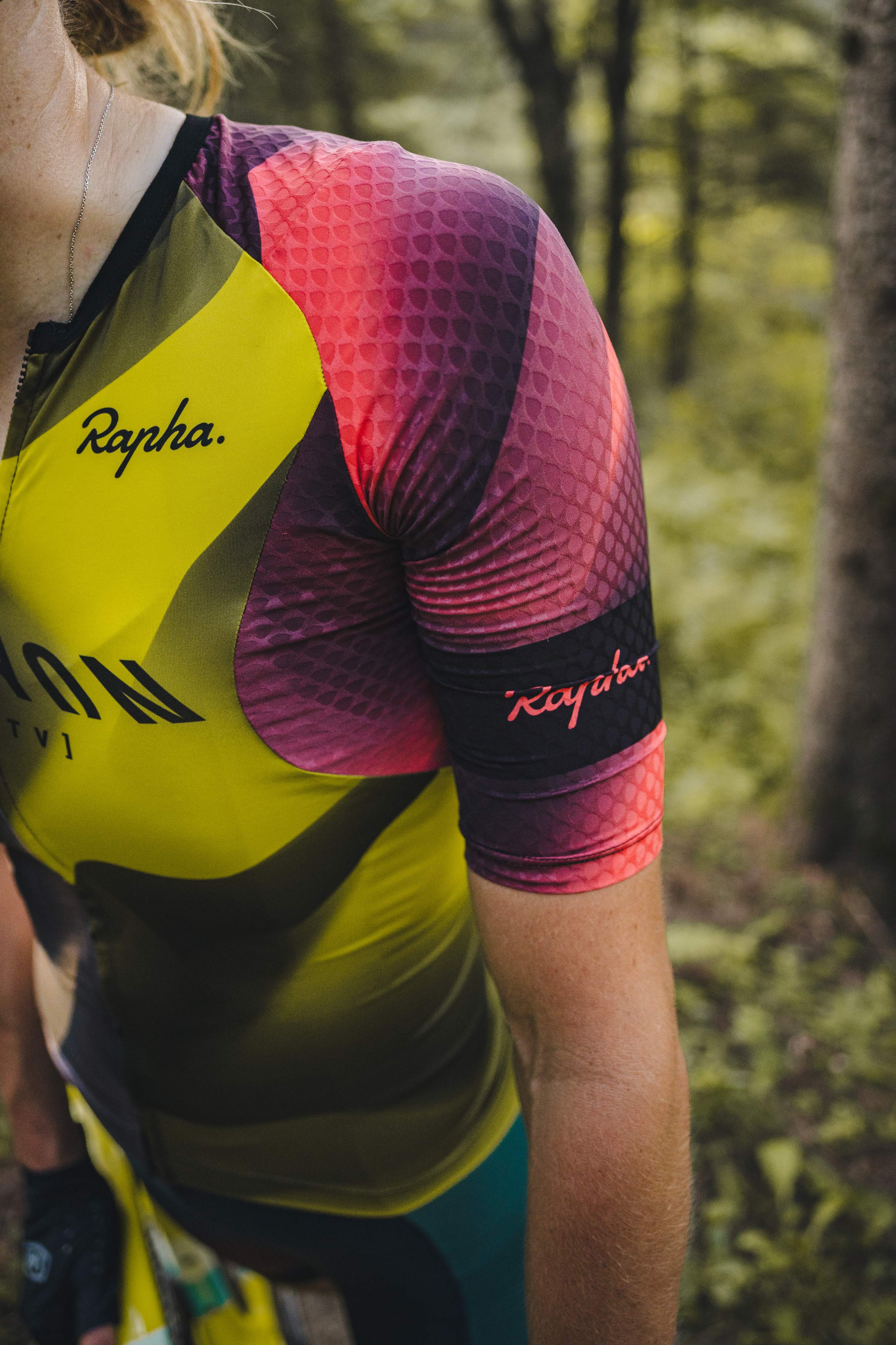 ★Rapha MAGHALIE ROCHETTE AERO JERSEY Maghalie Rochette Men's Pro Team Aero Jersey | Rapha