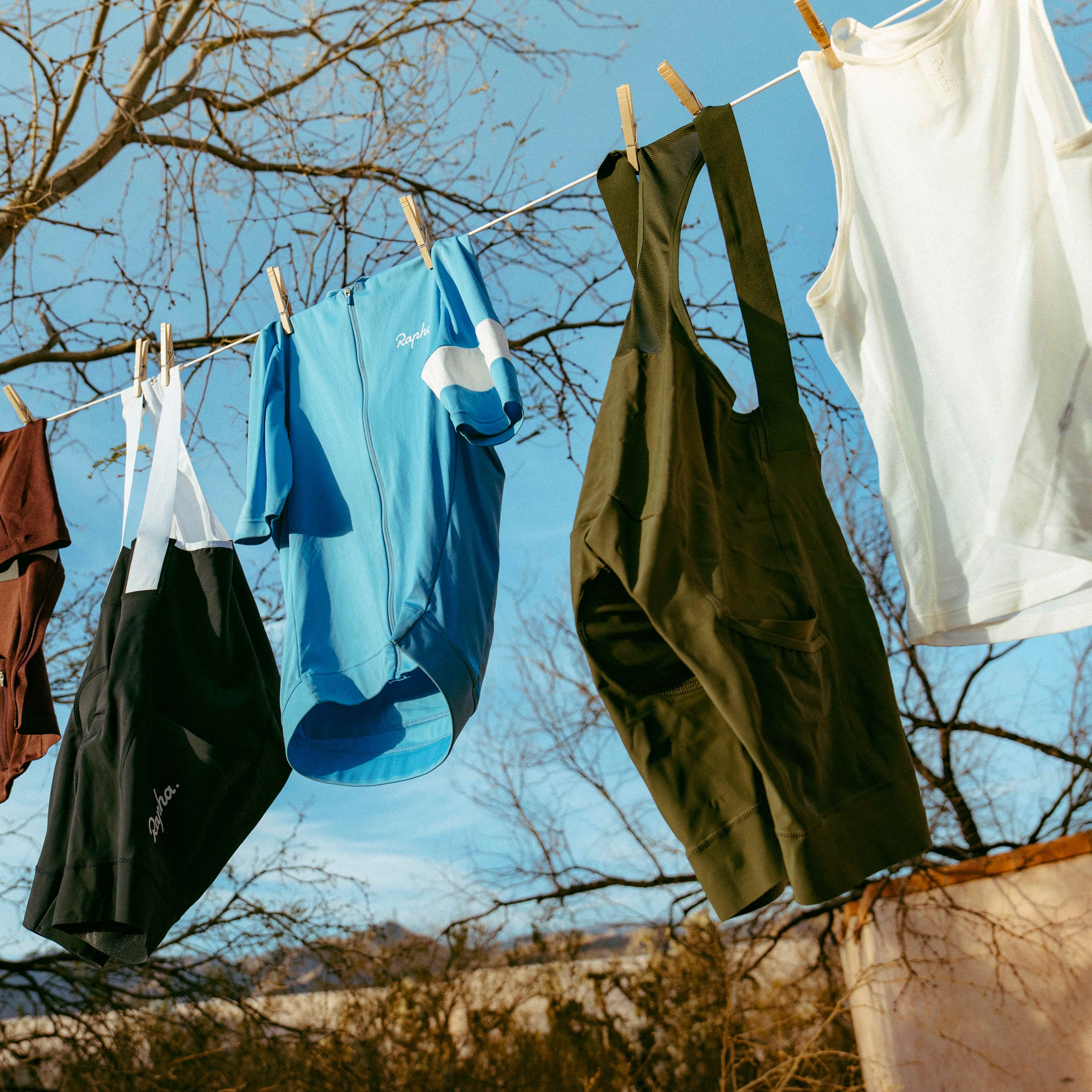 The World's Finest Cycling Clothing and Accessories | Rapha