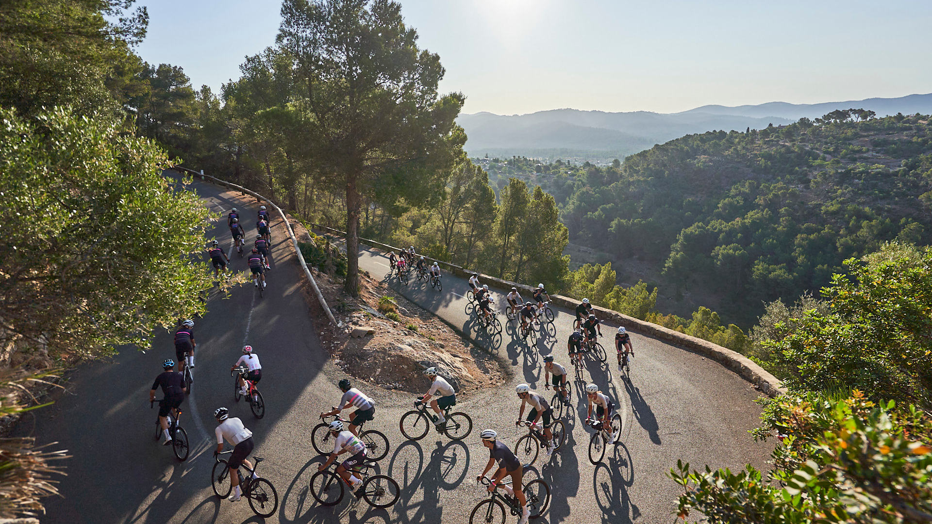The World's Finest Cycling Clothing and Accessories | Rapha