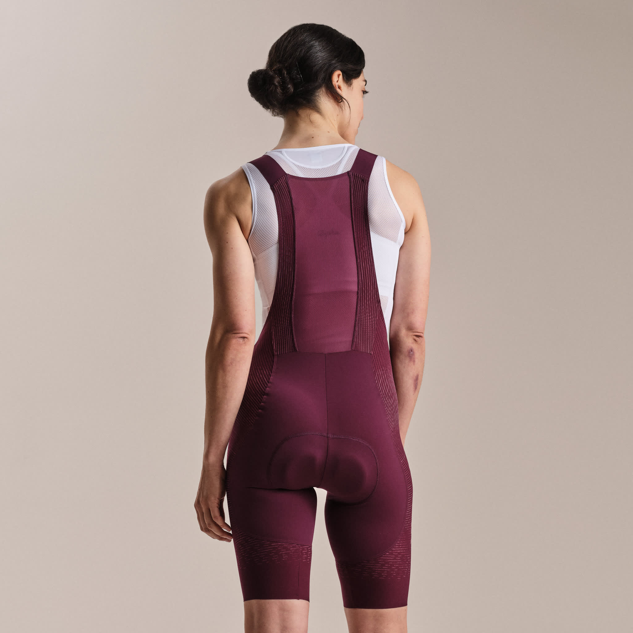 ウィメンズ プロチーム スリーブレス レース ベースレイヤー | Rapha