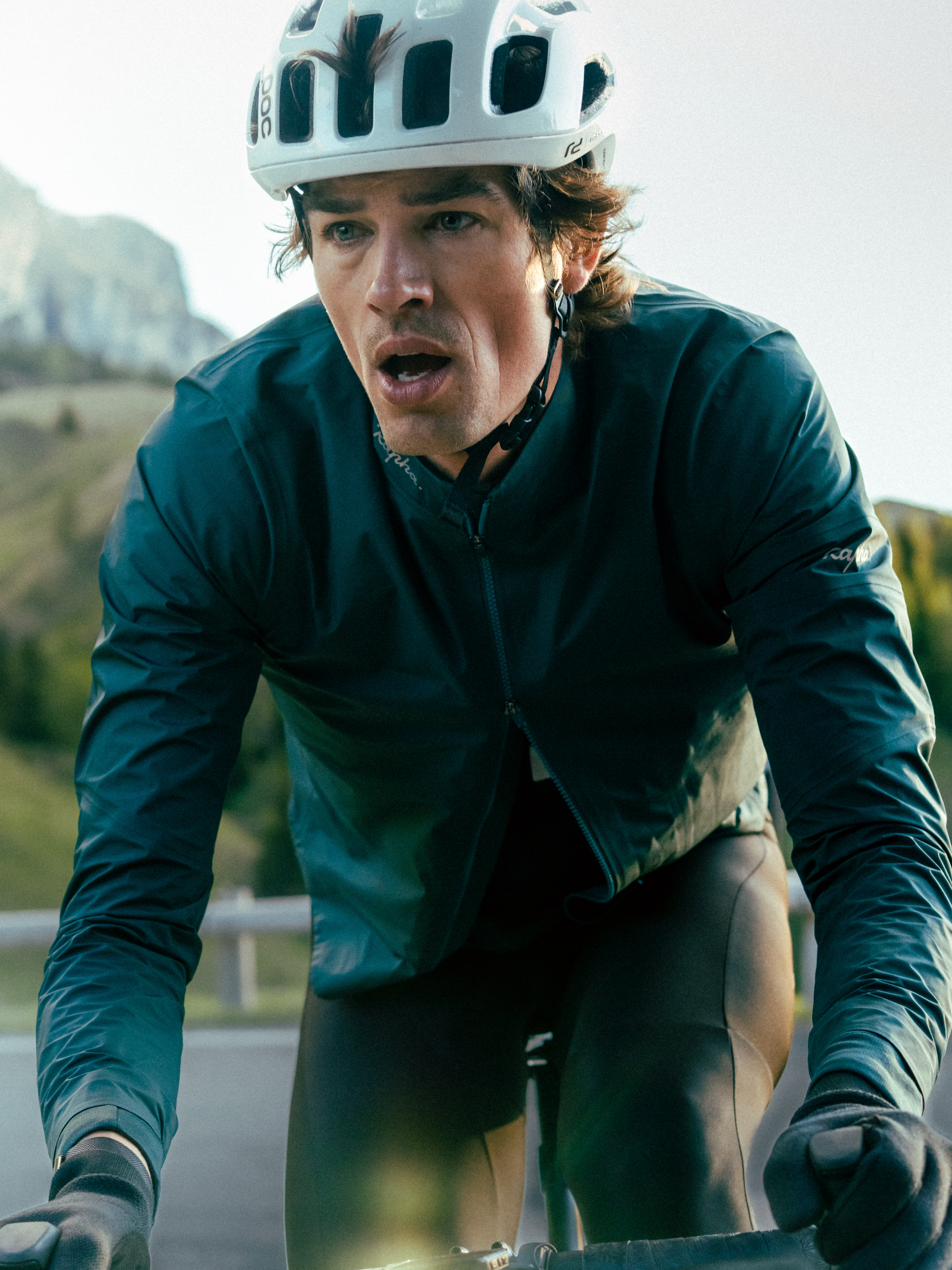 Rapha の『雨から体を守るため』のガイド・メンズ編 | Rapha