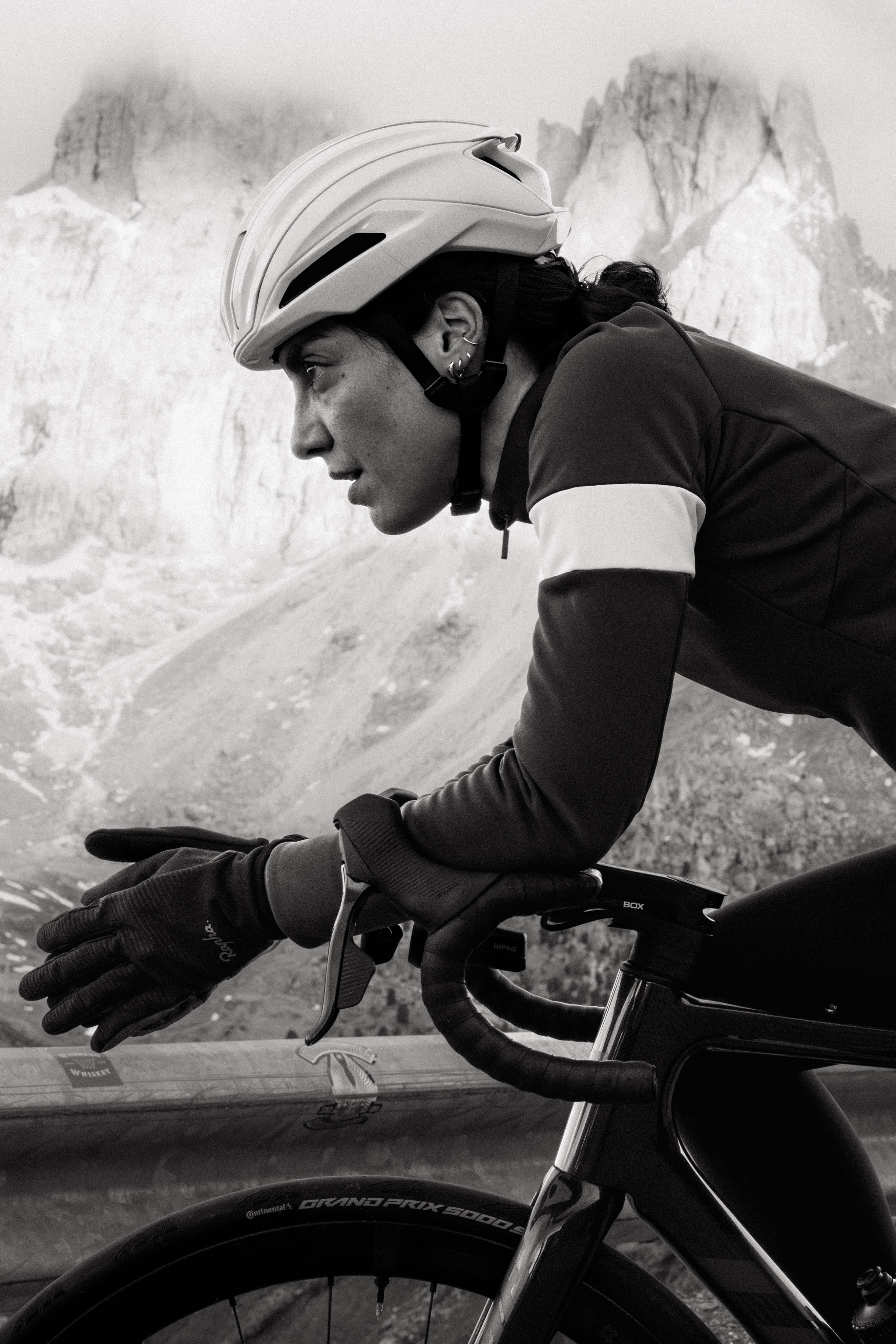 Raphaの『雨から体を守るため』のガイド - ウィメンズ編 | Rapha