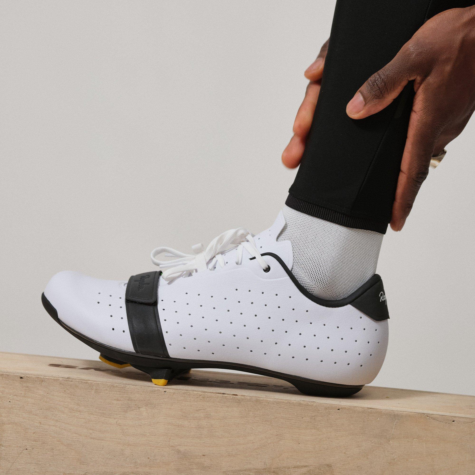 Rapha hot sale bike shoes