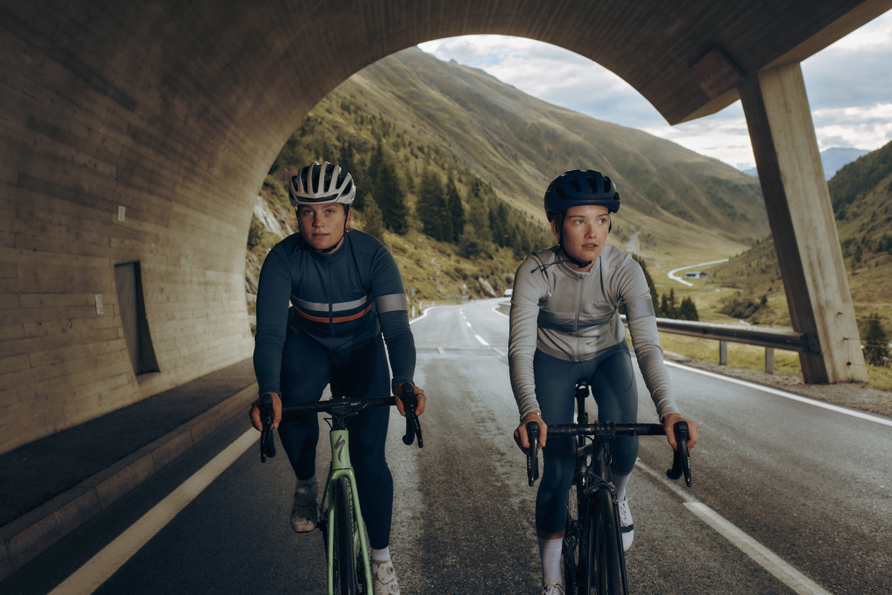 rapha ブルベ ロングスリーブ ウインドブロック ジャージ-