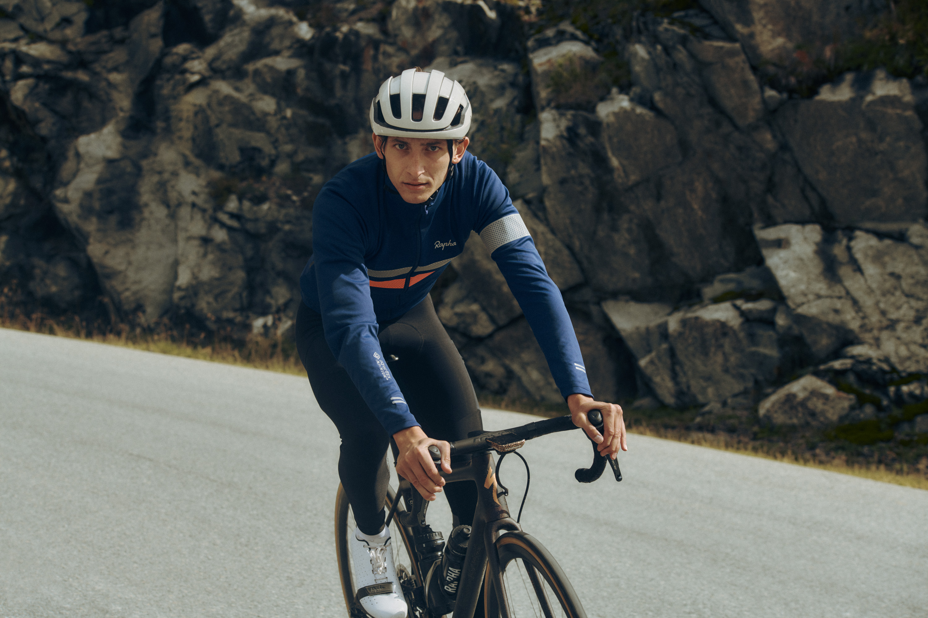 メンズ ブルベ インサレーティッド ロングスリーブ GORE-TEX インフィニアム ジャージ | Rapha Site