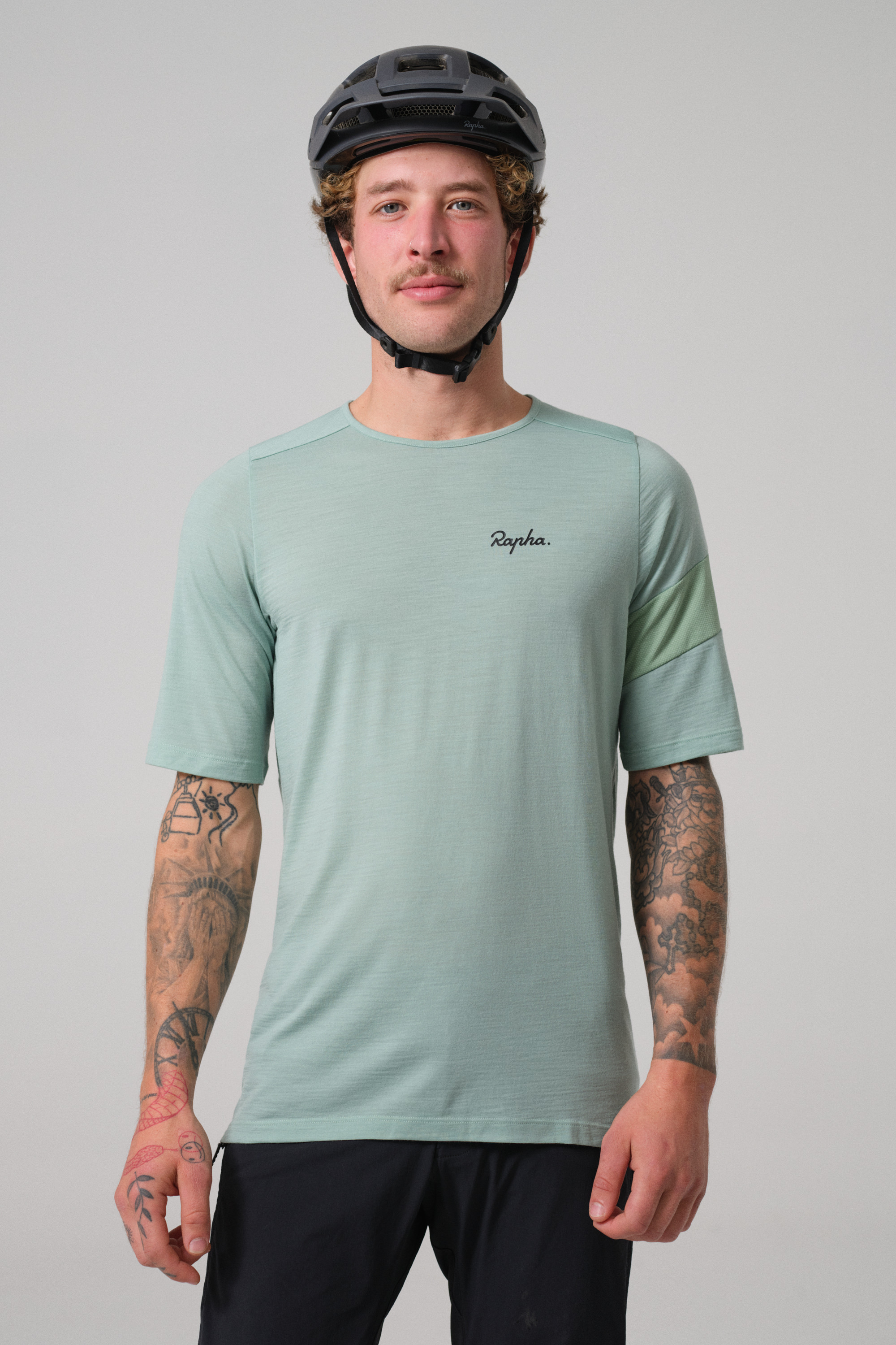 新品・Rapha メンズ エクスプロア メリノTシャツ・色/濃紺・XSサイズ メンズ エクスプロア テクニカル Tシャツ | Rapha