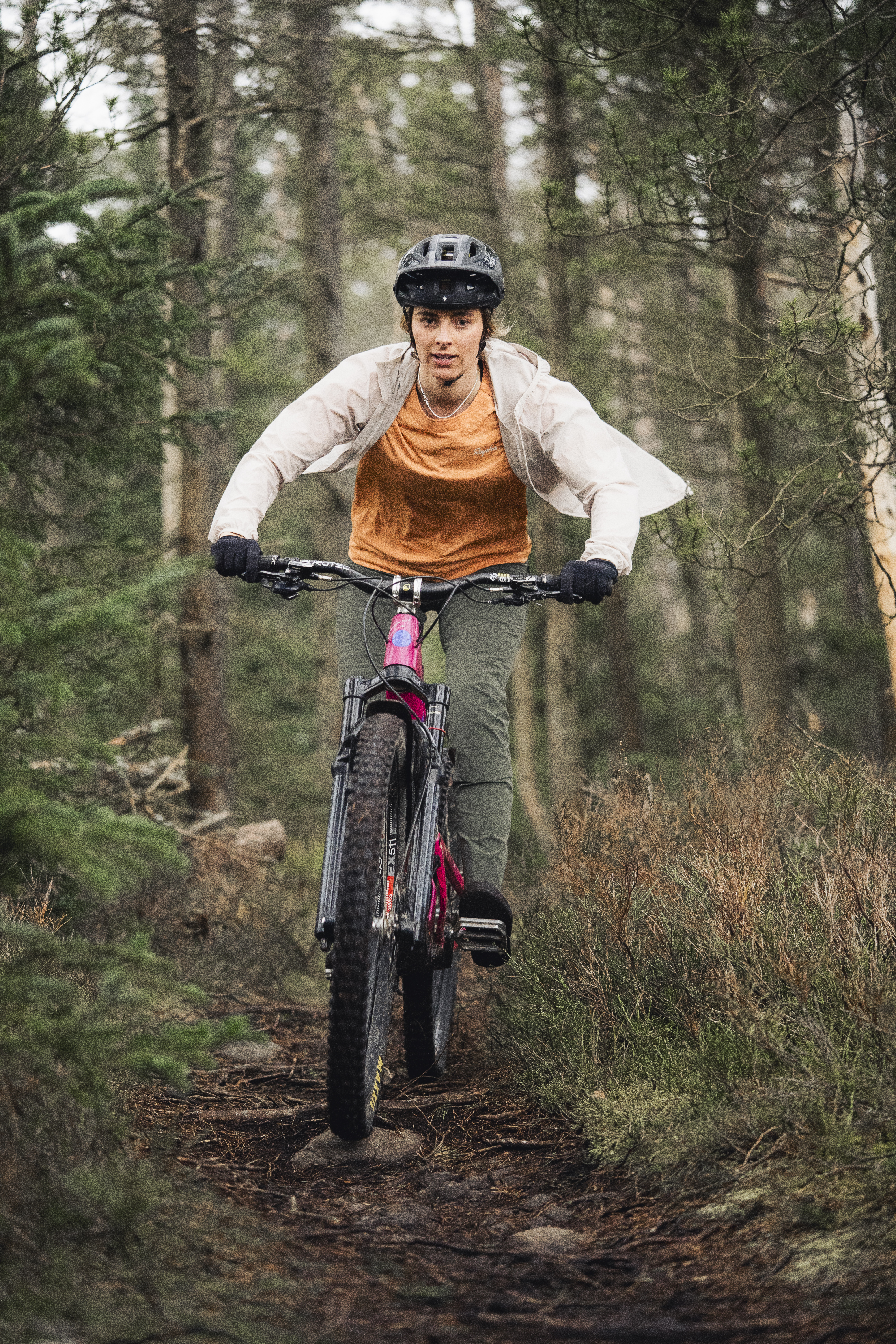 ウィメンズ MTB ライトウェイト トレイル ジャケット | Rapha