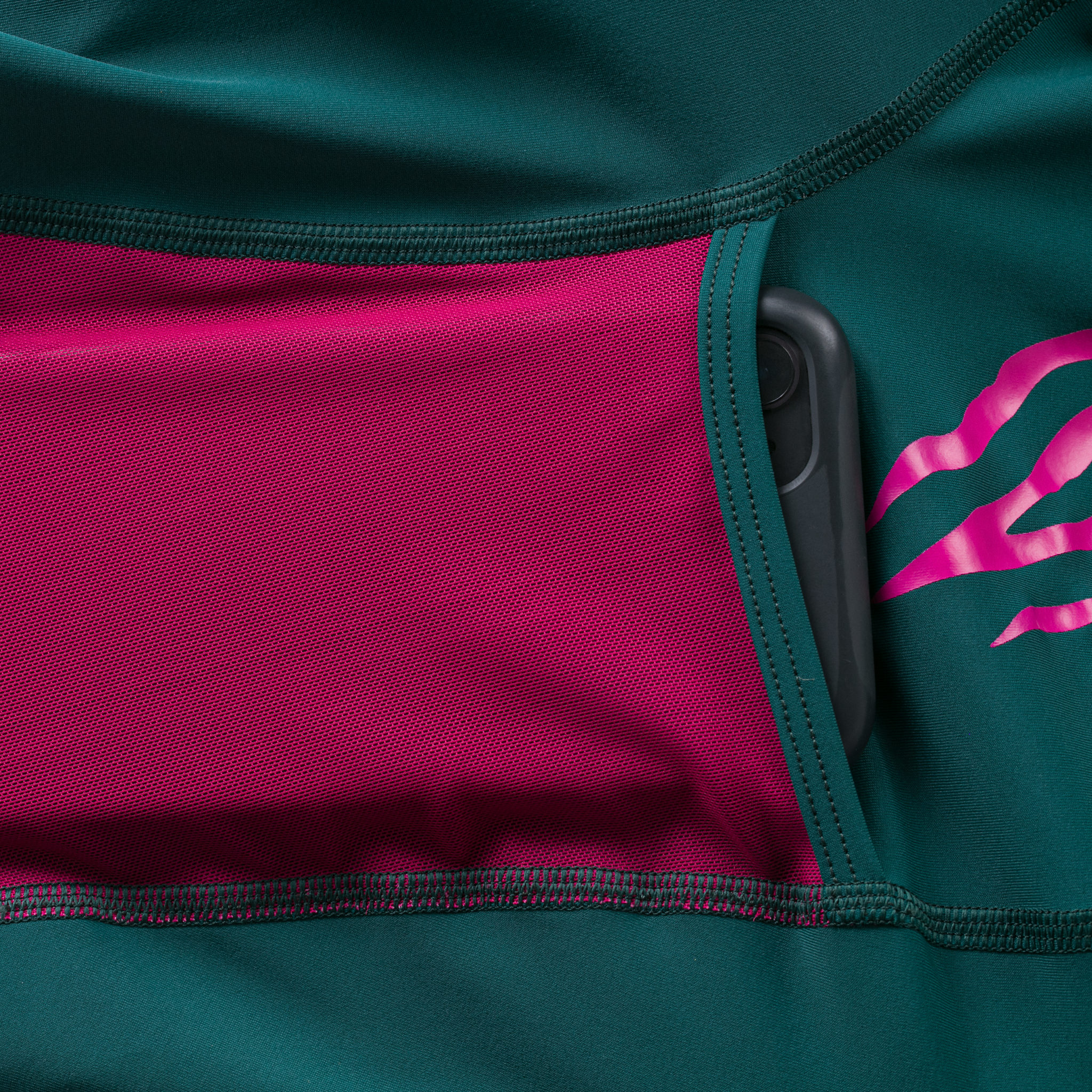 AMANI メンズ プロチーム トレーニング カーゴ ビブショーツ | Rapha