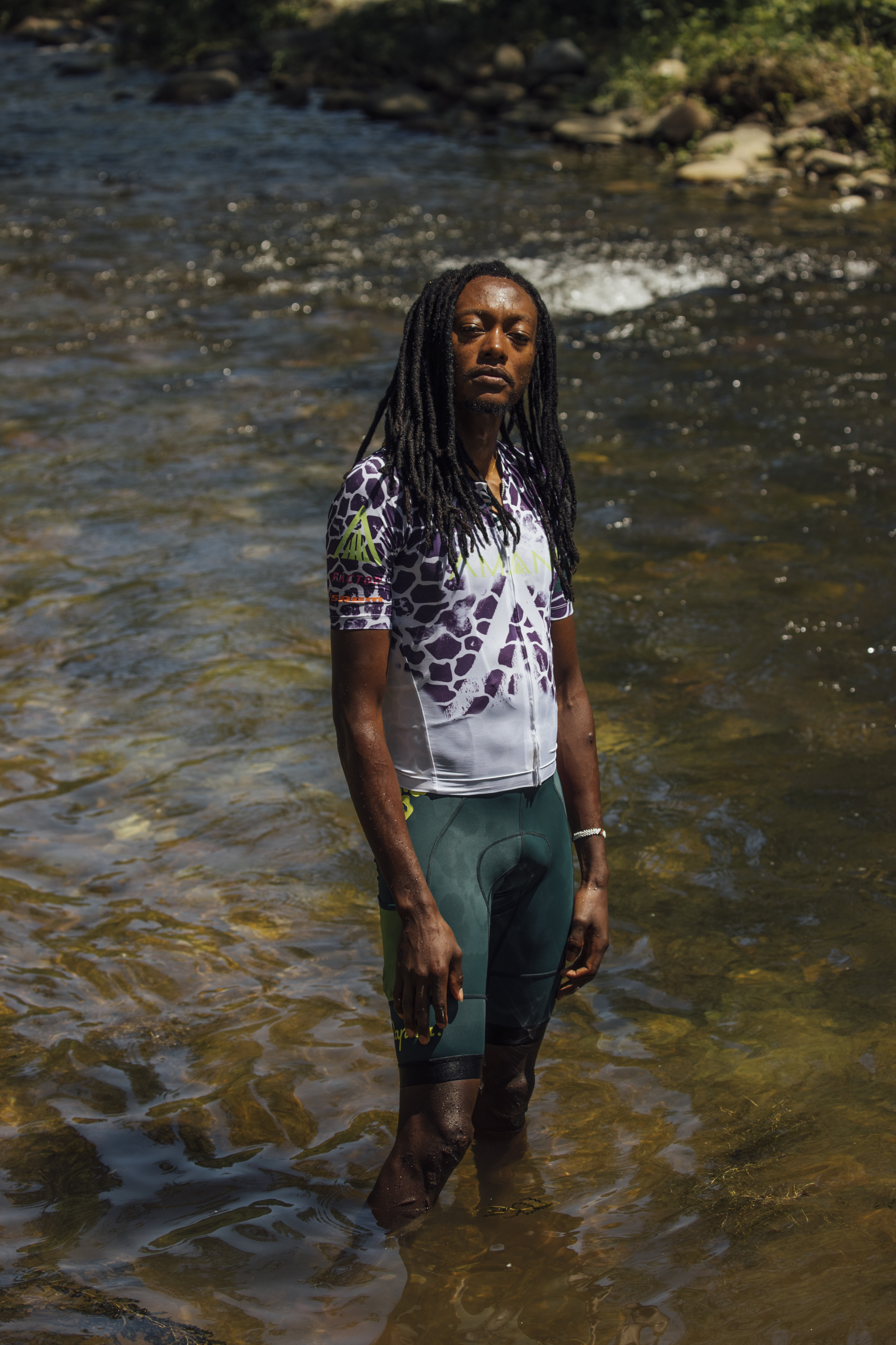 BQG01XX_AMANI-mens-pro-team-