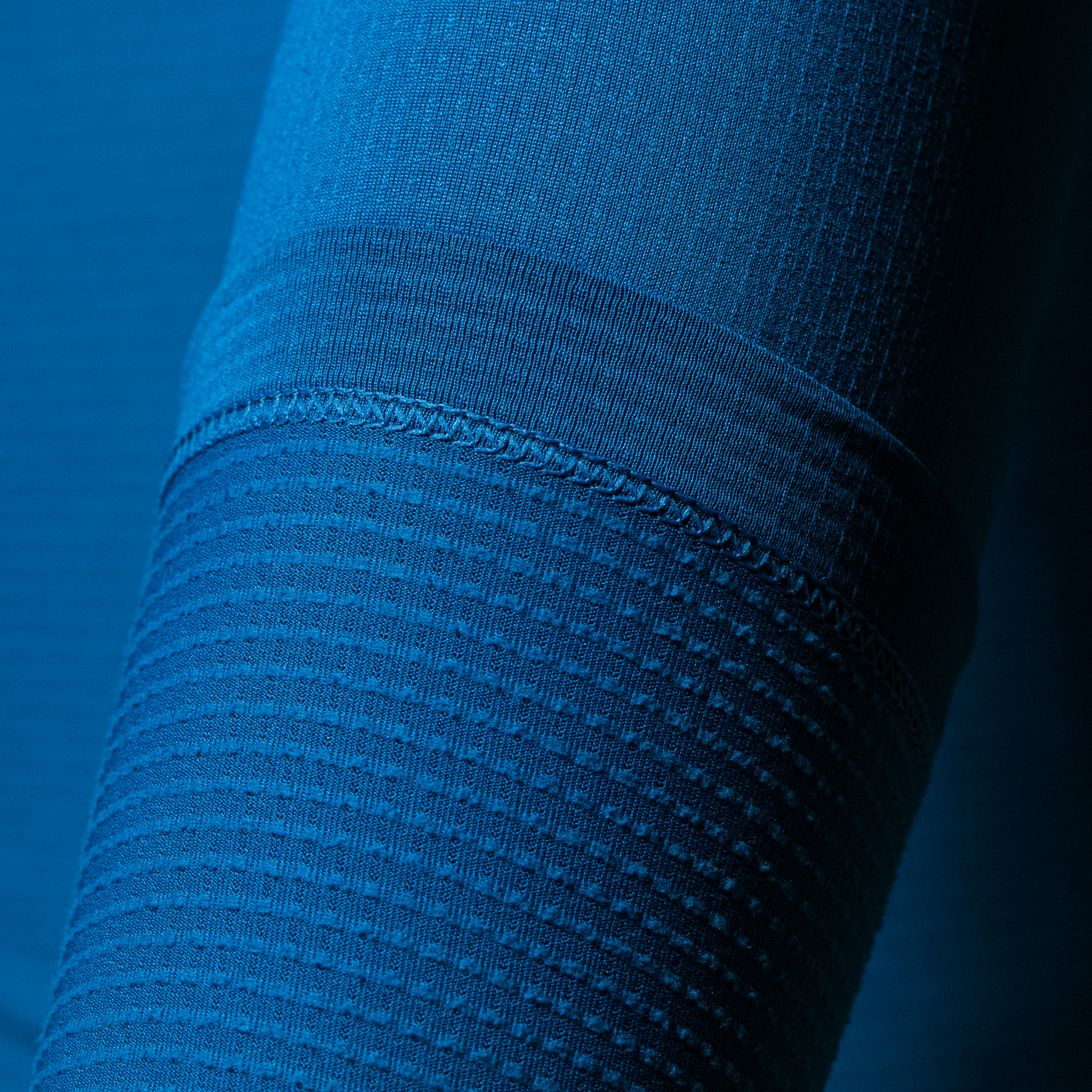 メンズ プロチーム ロングスリーブ ミッドウェイト ジャージ | Rapha
