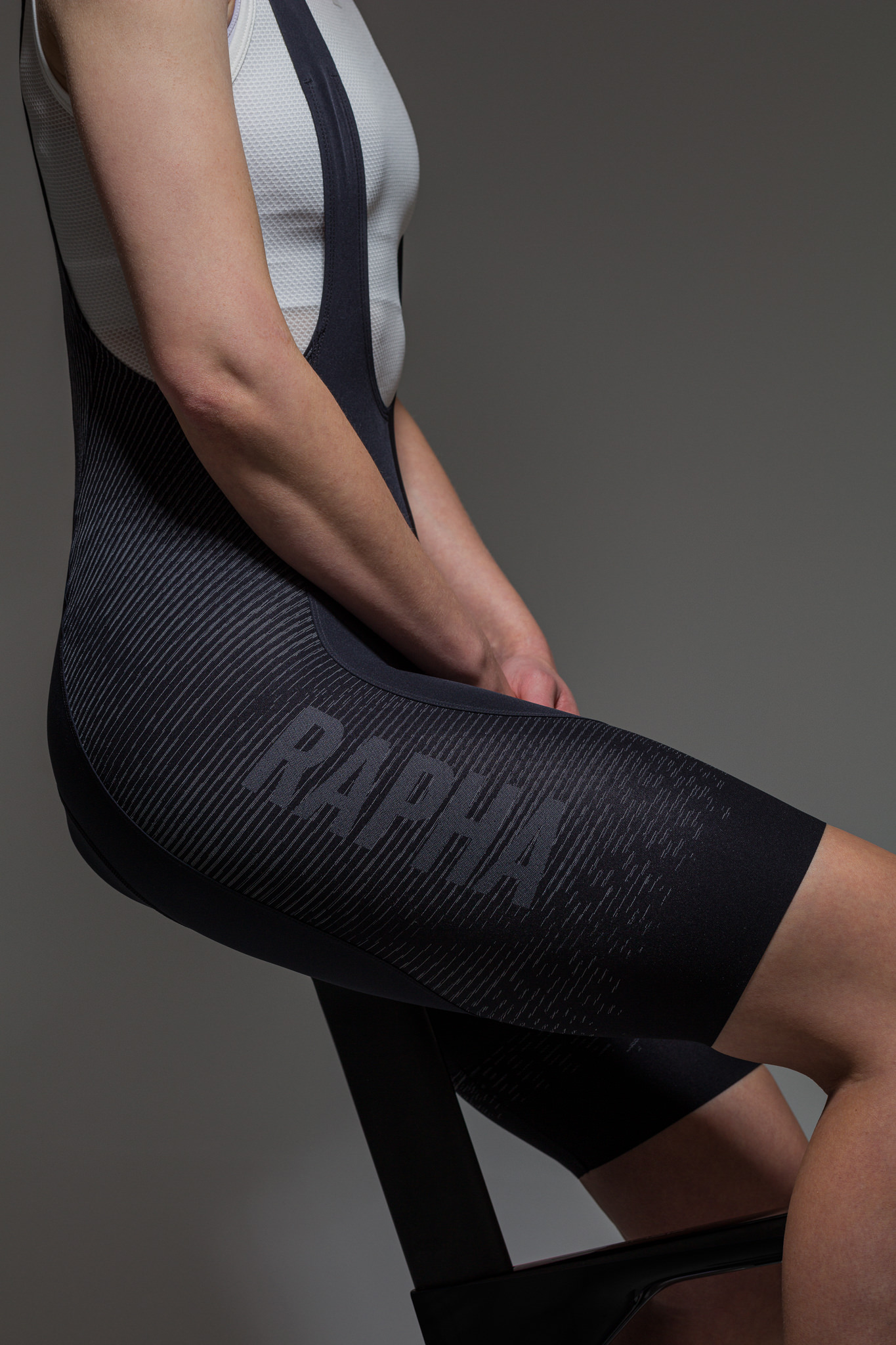 ウィメンズ プロチーム パワーウィーブ ビブショーツ | Rapha