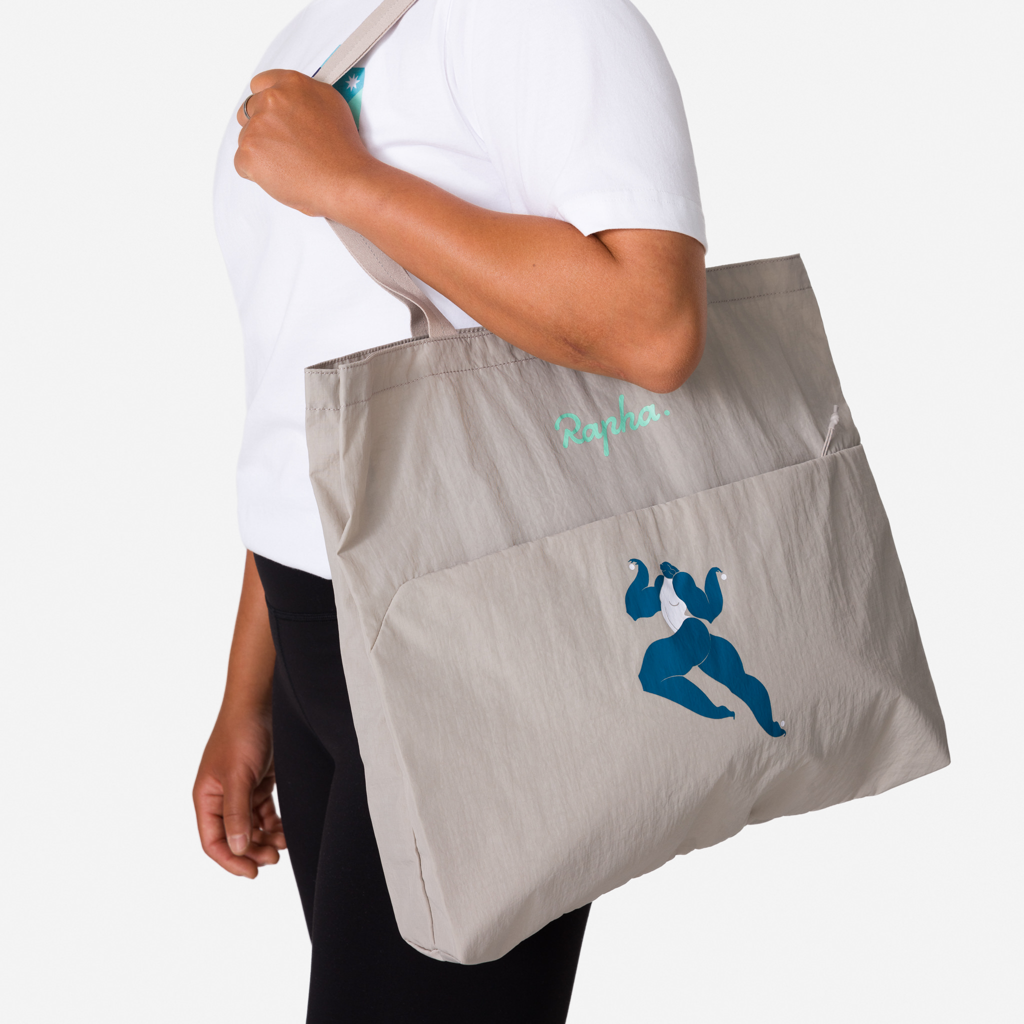 CDV01XX_MUL_Tech-Tote-Kelly-
