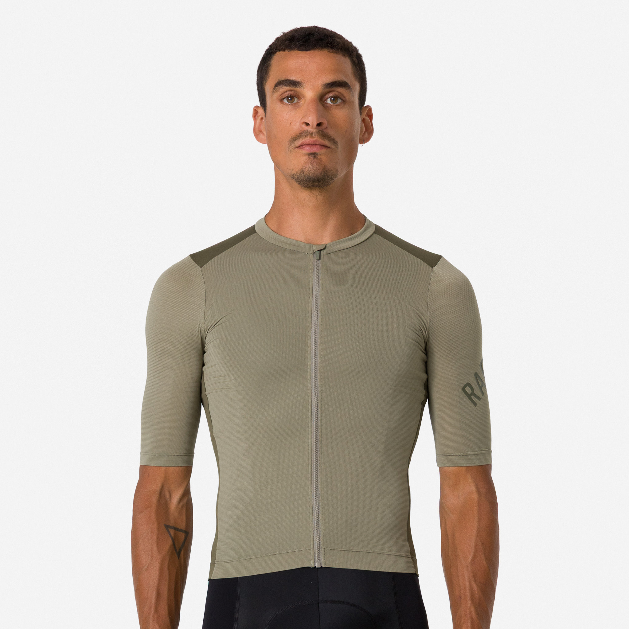 BEY01XX_VKL_Mens-PT-Training-