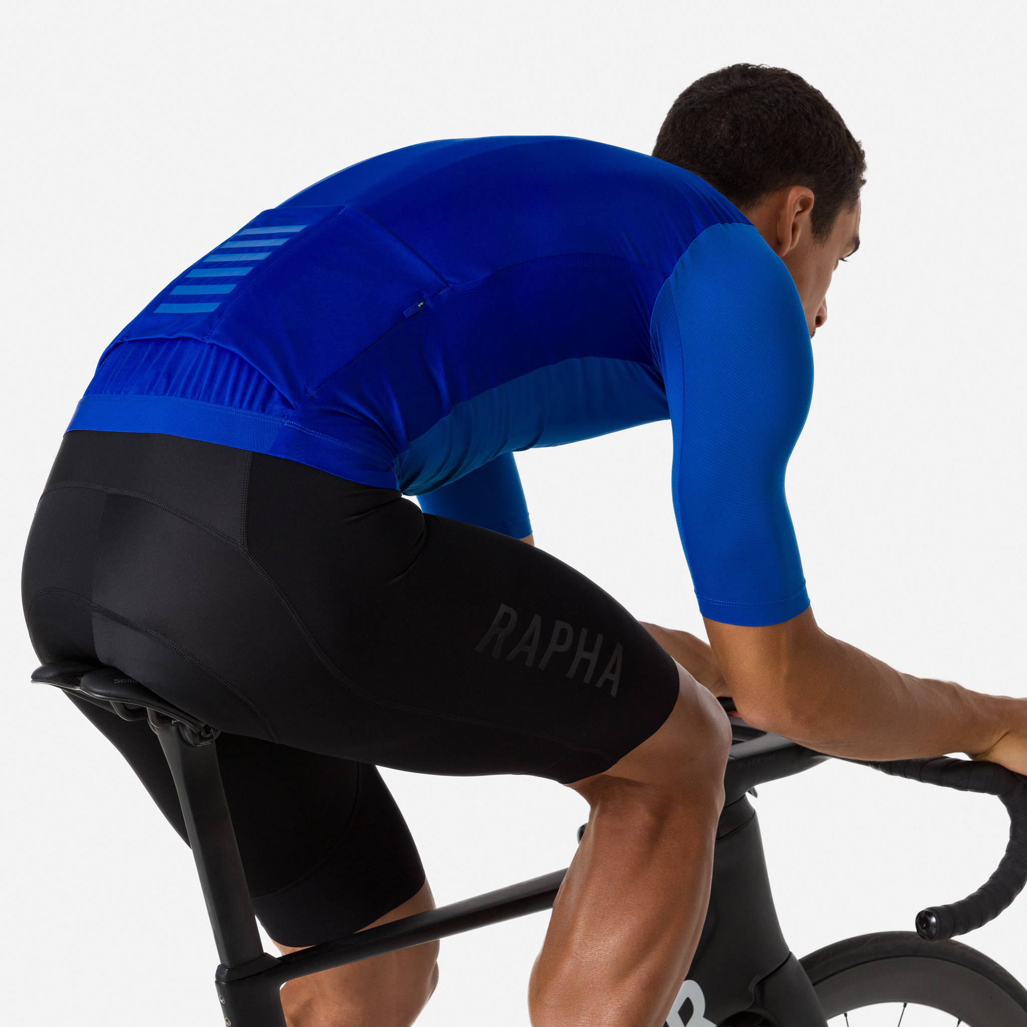 Rapha メンズ プロチーム トレーニング ジャージ Raphaレビュー: 『プロチーム』の真価と、今ラファを選ぶ理由