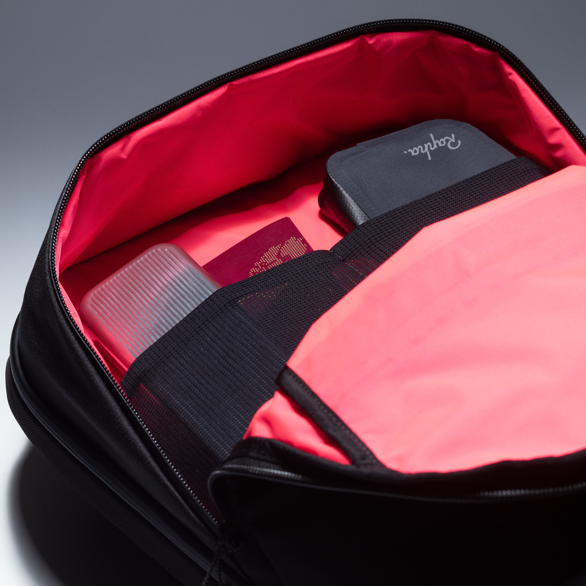 ドメスティーク バックパック (16L) | Rapha