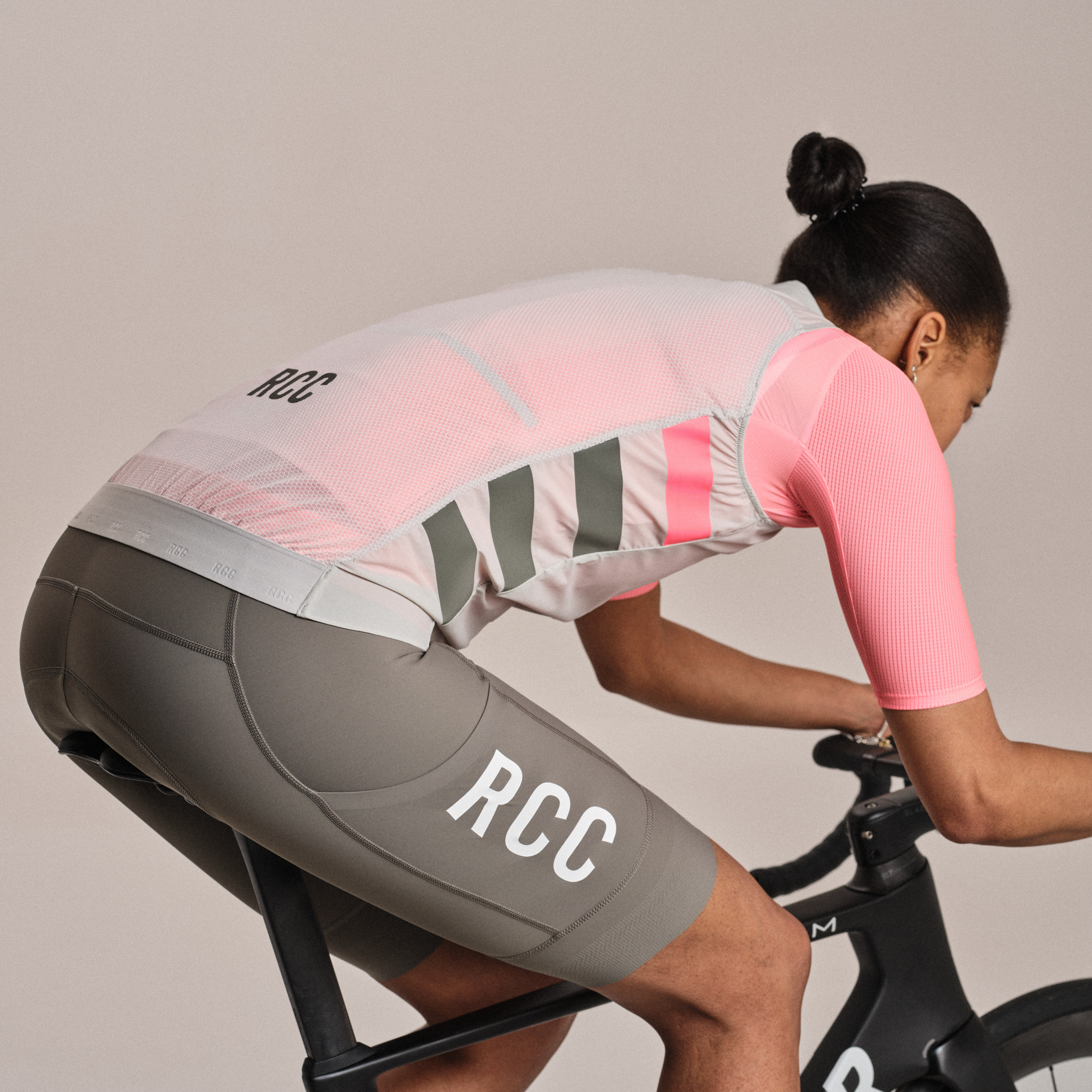 ウィメンズ RCC プロチーム ジレ | Rapha