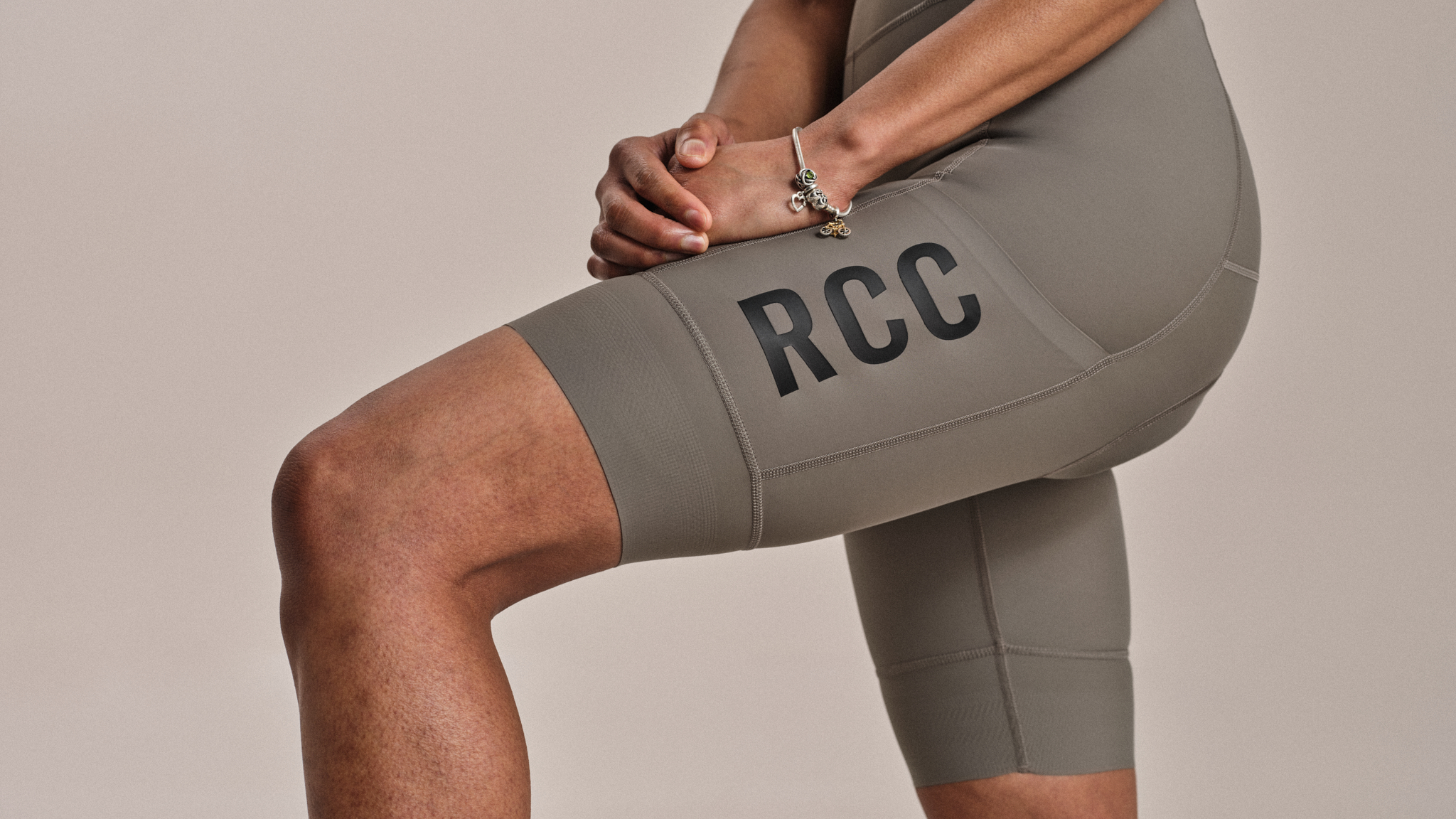 ウィメンズ RCC プロチーム カーゴ ビブショーツ - レギュラー | Rapha