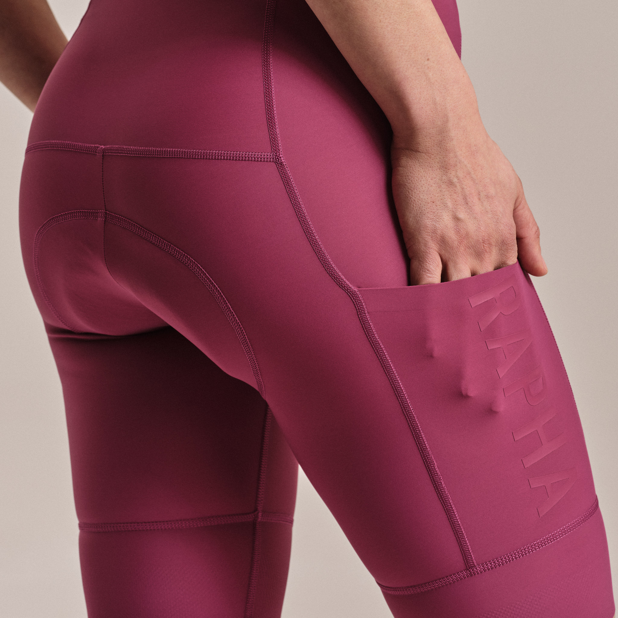 ウィメンズ プロチーム カーゴ ビブショーツ - レギュラー | Rapha