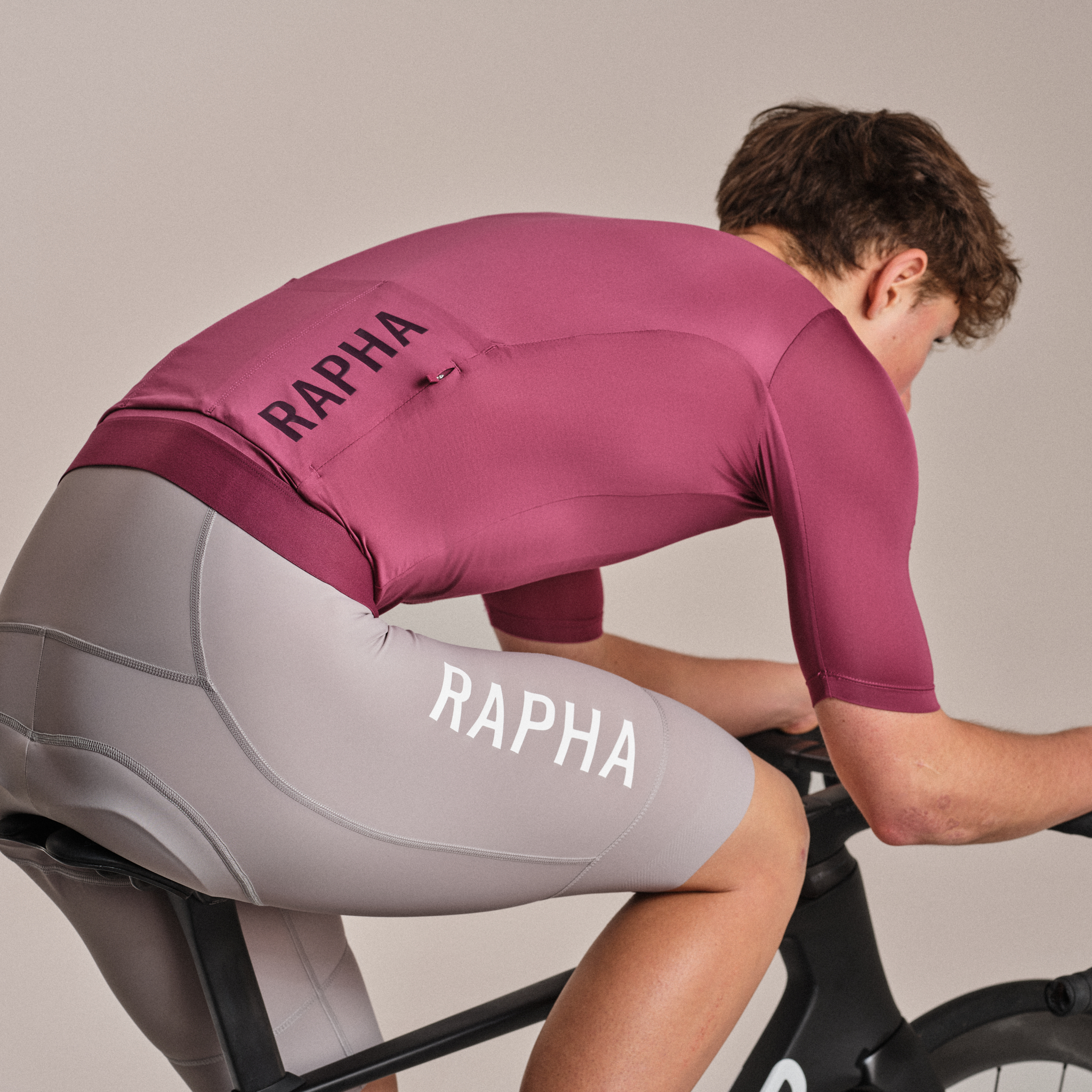 ラファ rapha プロチームトレーニングジャージ　メンズMグレイ×ピンク メンズ プロチーム トレーニング ジャージ III | Rapha