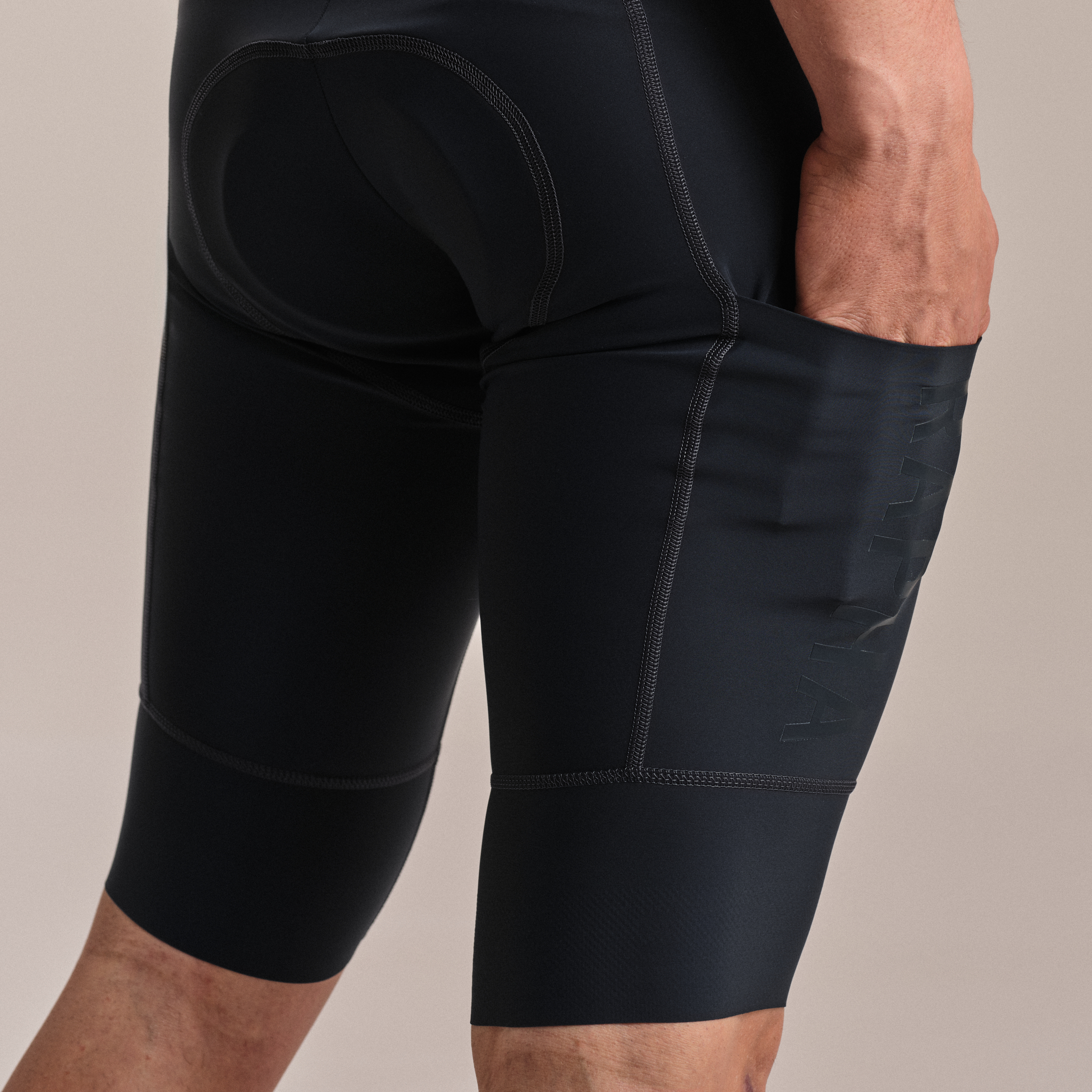 Men's Pro Team Cargo Bib Shorts - Long | Rapha