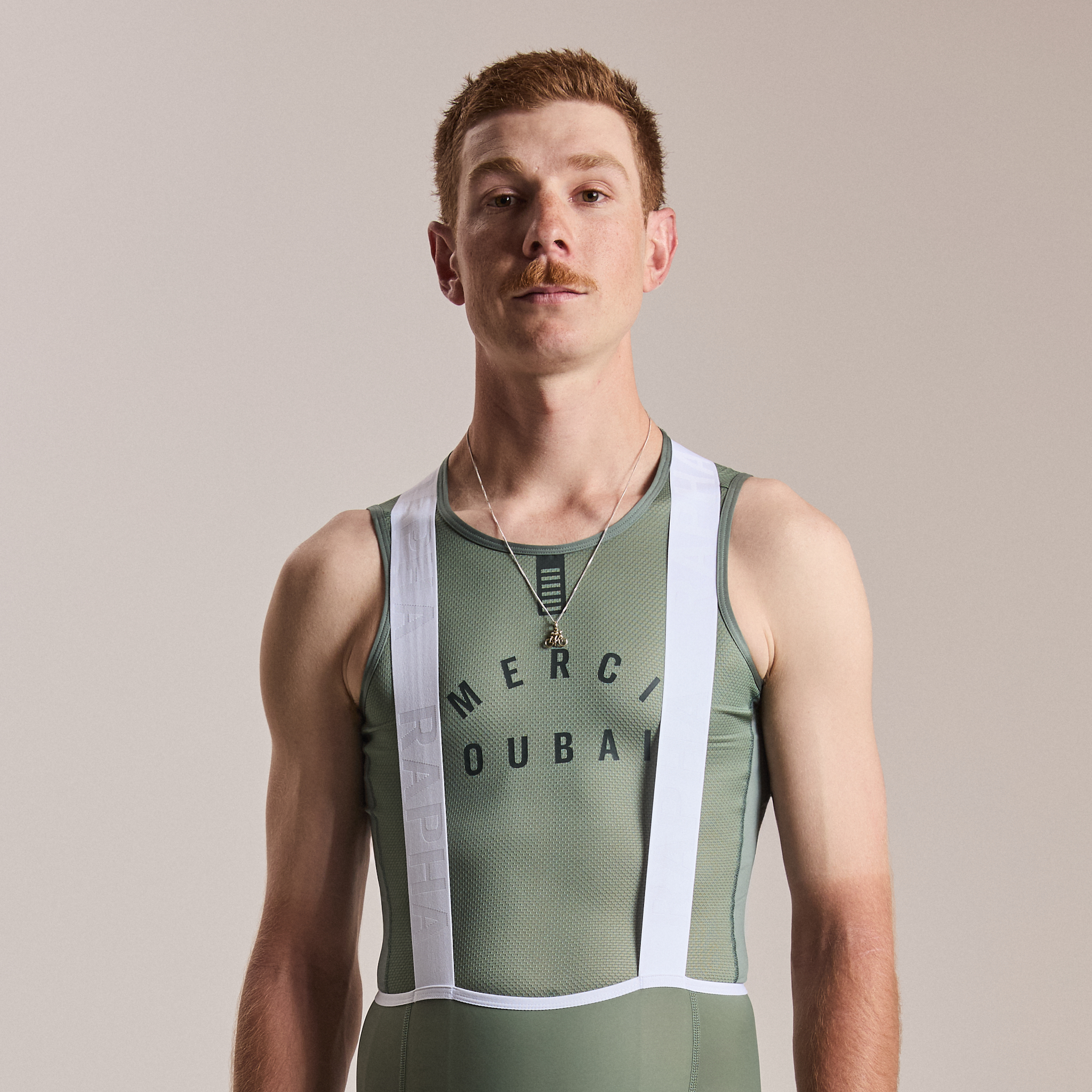 メンズ プロチーム スリーブレス レース ベースレイヤー | Rapha