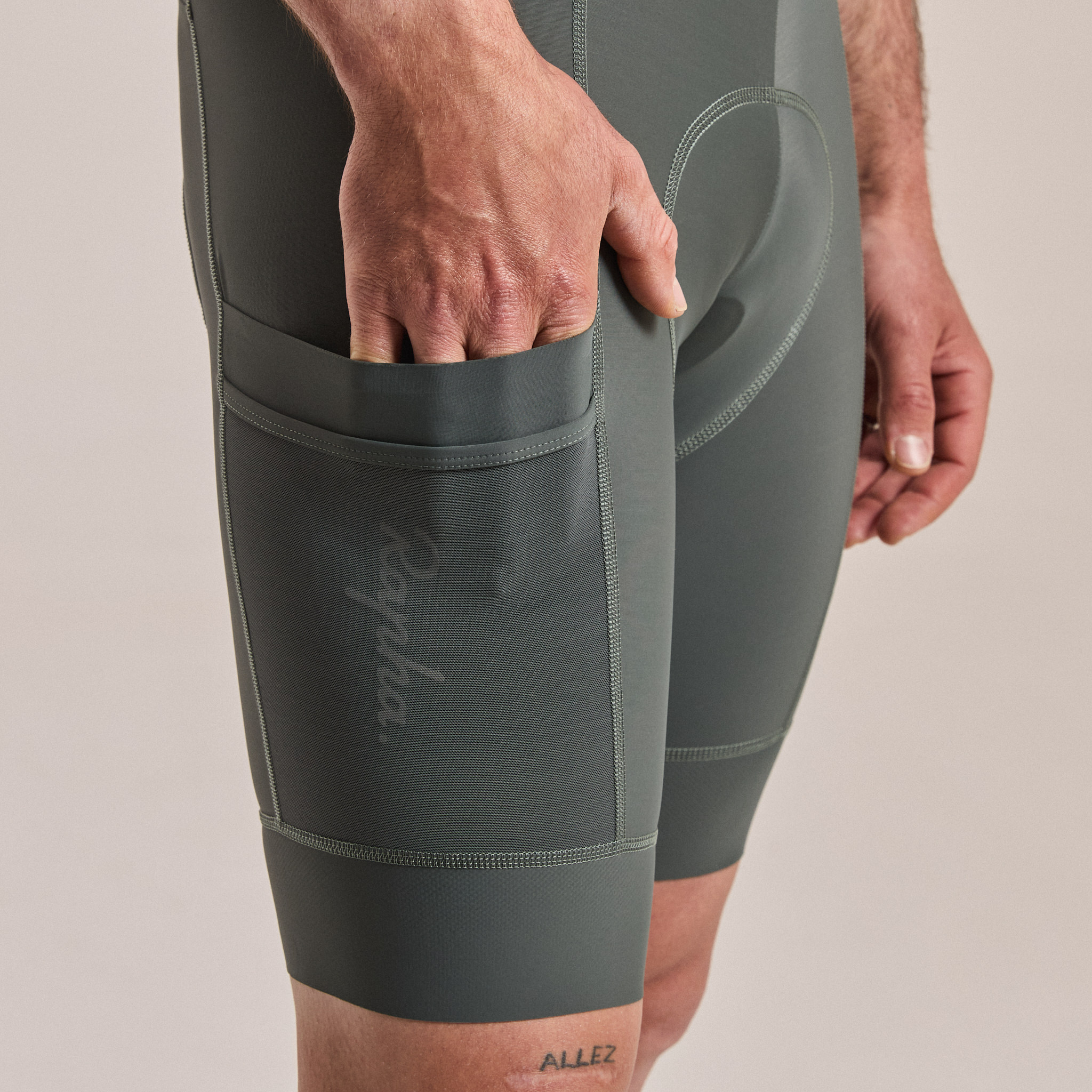 メンズ ブルベ エレメント カーゴ ビブショーツ | Rapha