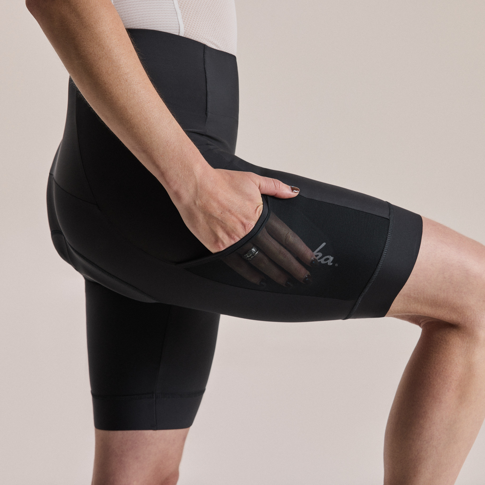 Women's Core Cargo Shorts | Rapha