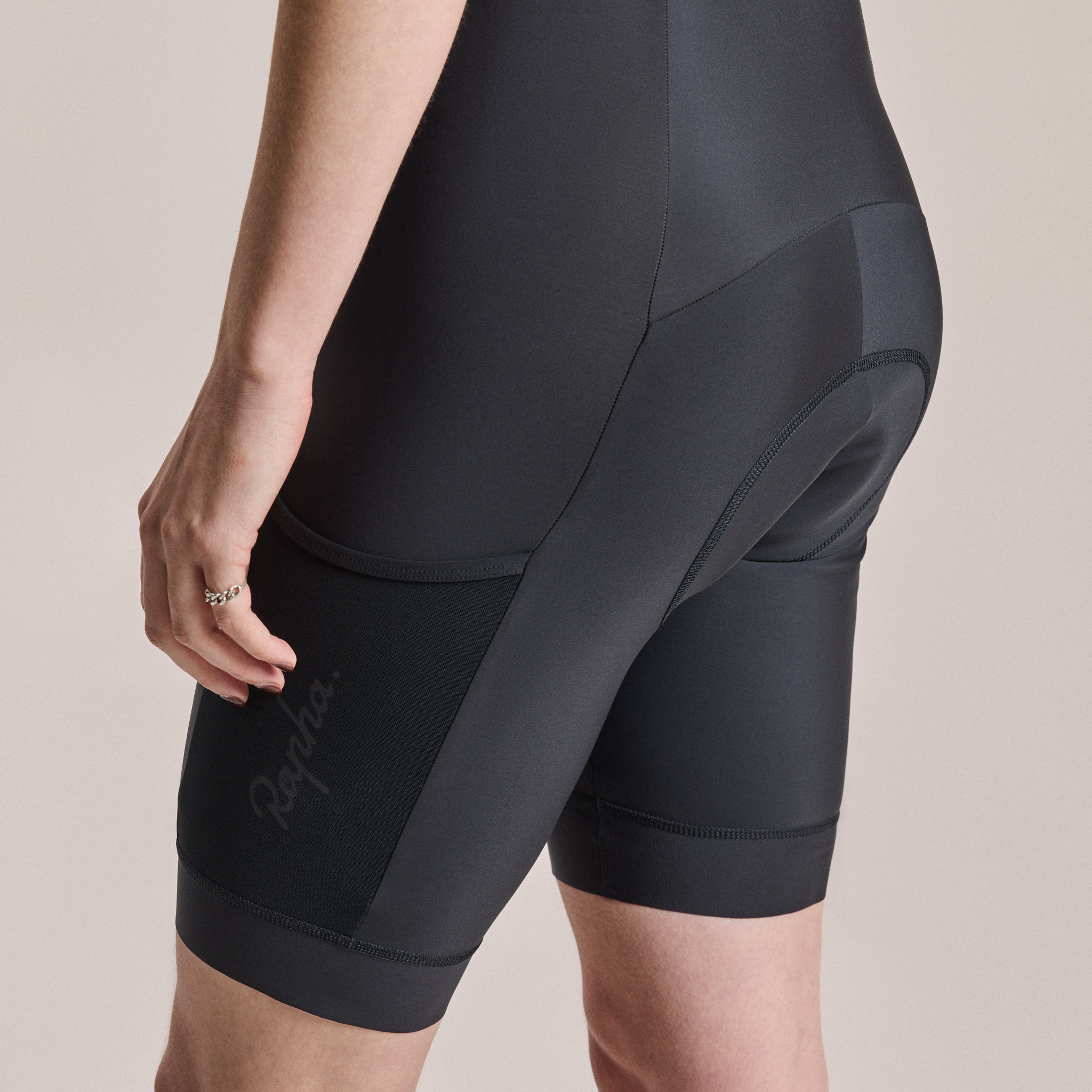 Women's Core Cargo Shorts | Rapha