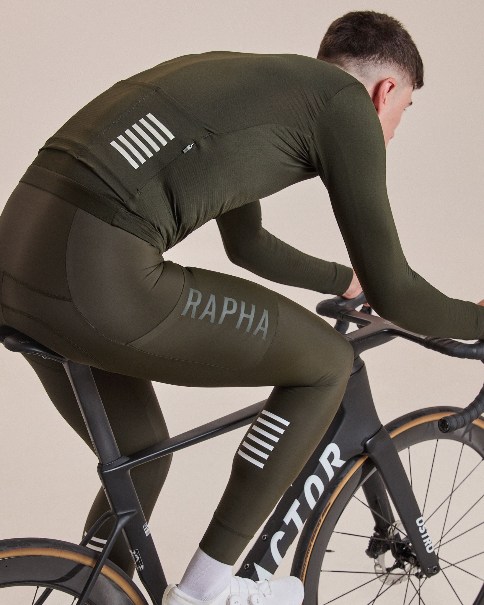 メンズ プロチーム ロングスリーブ ミッドウェイト ジャージ II | Rapha