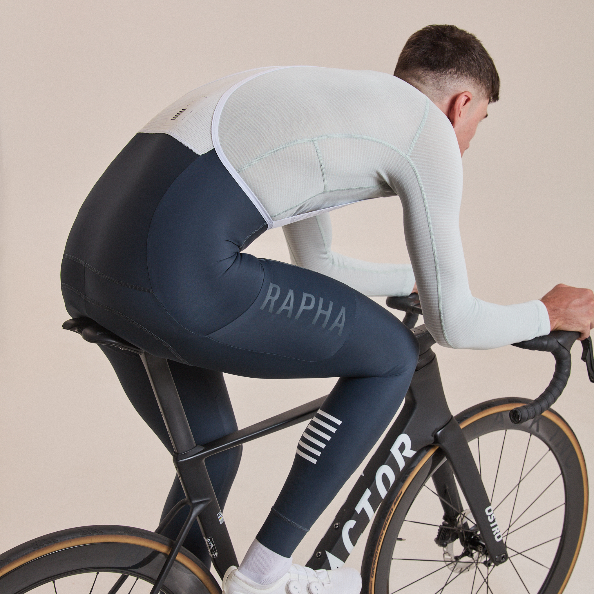 最終値下げ‼️Rapha メンズ プロチーム ライトウェイトタイツ サイズＬ メンズ プロチーム ライトウェイト カーゴ タイツ | Rapha