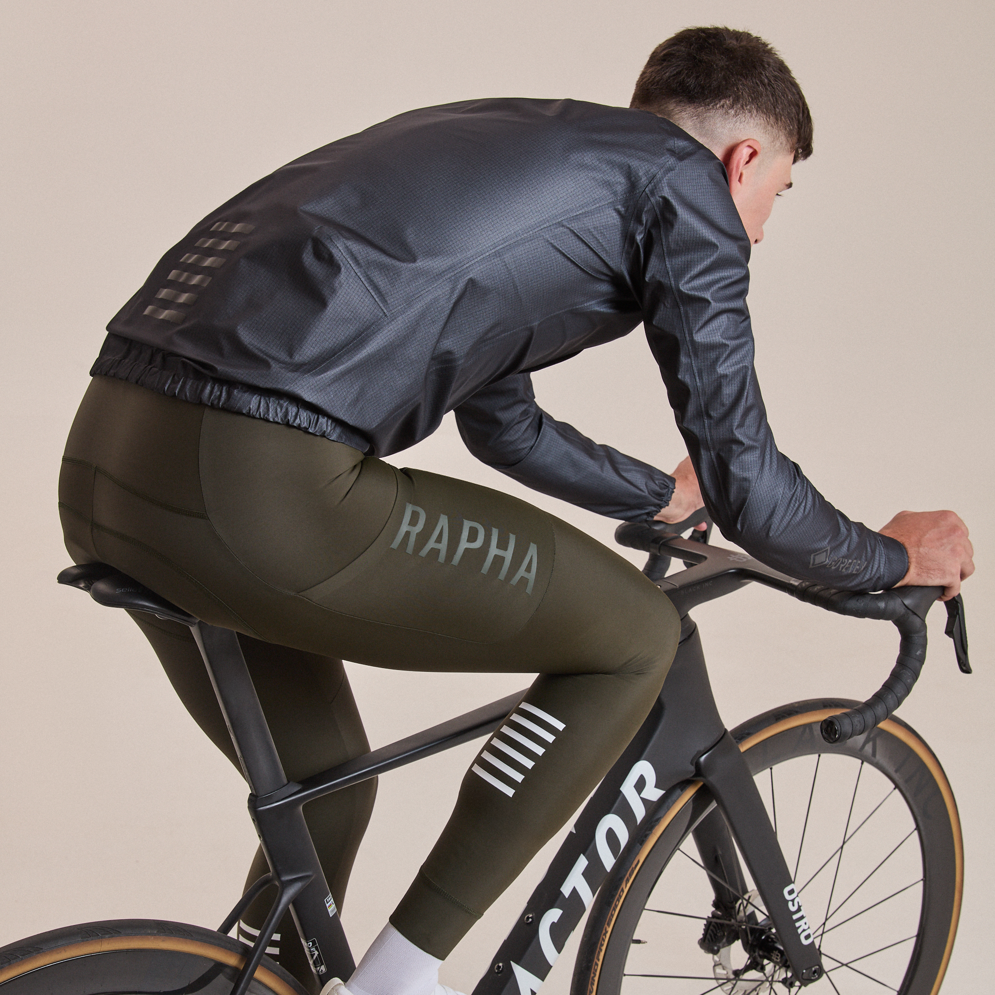 メンズ プロチーム GORE-TEX ライトウェイト レイン ジャケット II | Rapha
