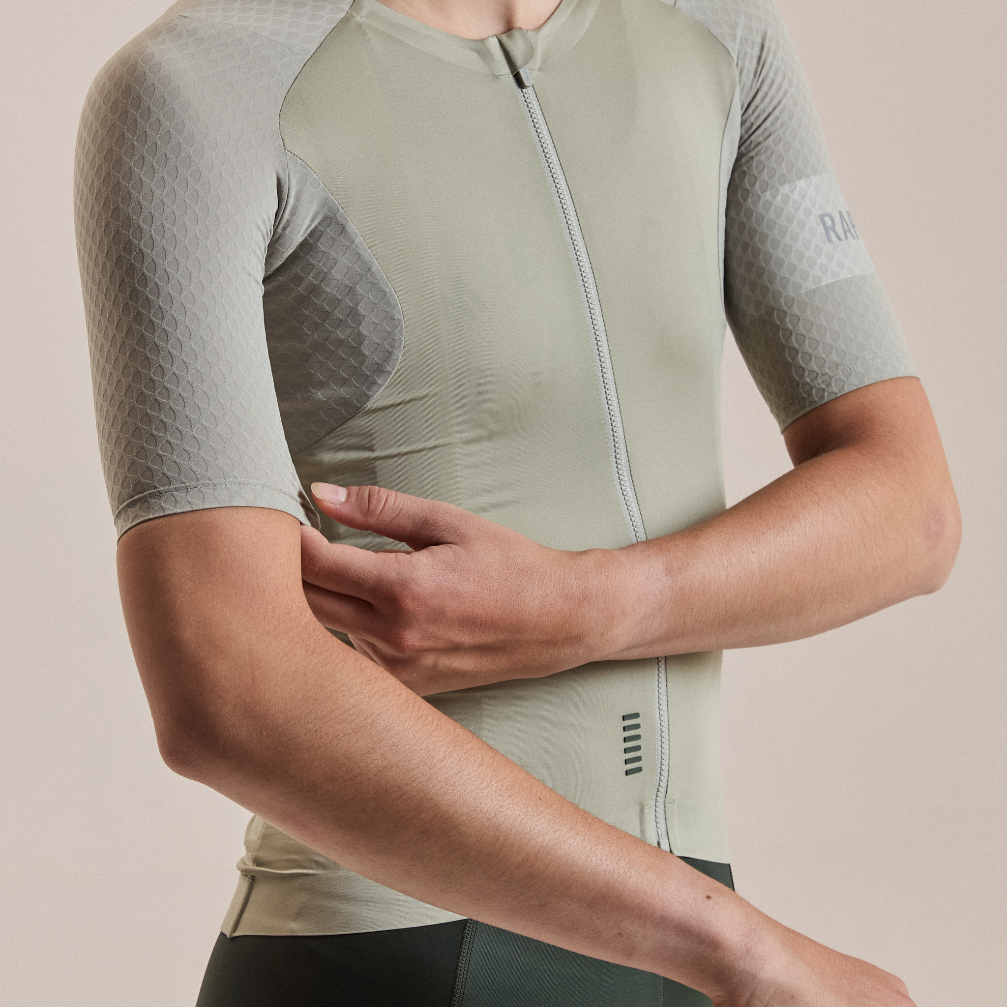 ウィメンズ プロチーム エアロ ジャージ IV | Rapha