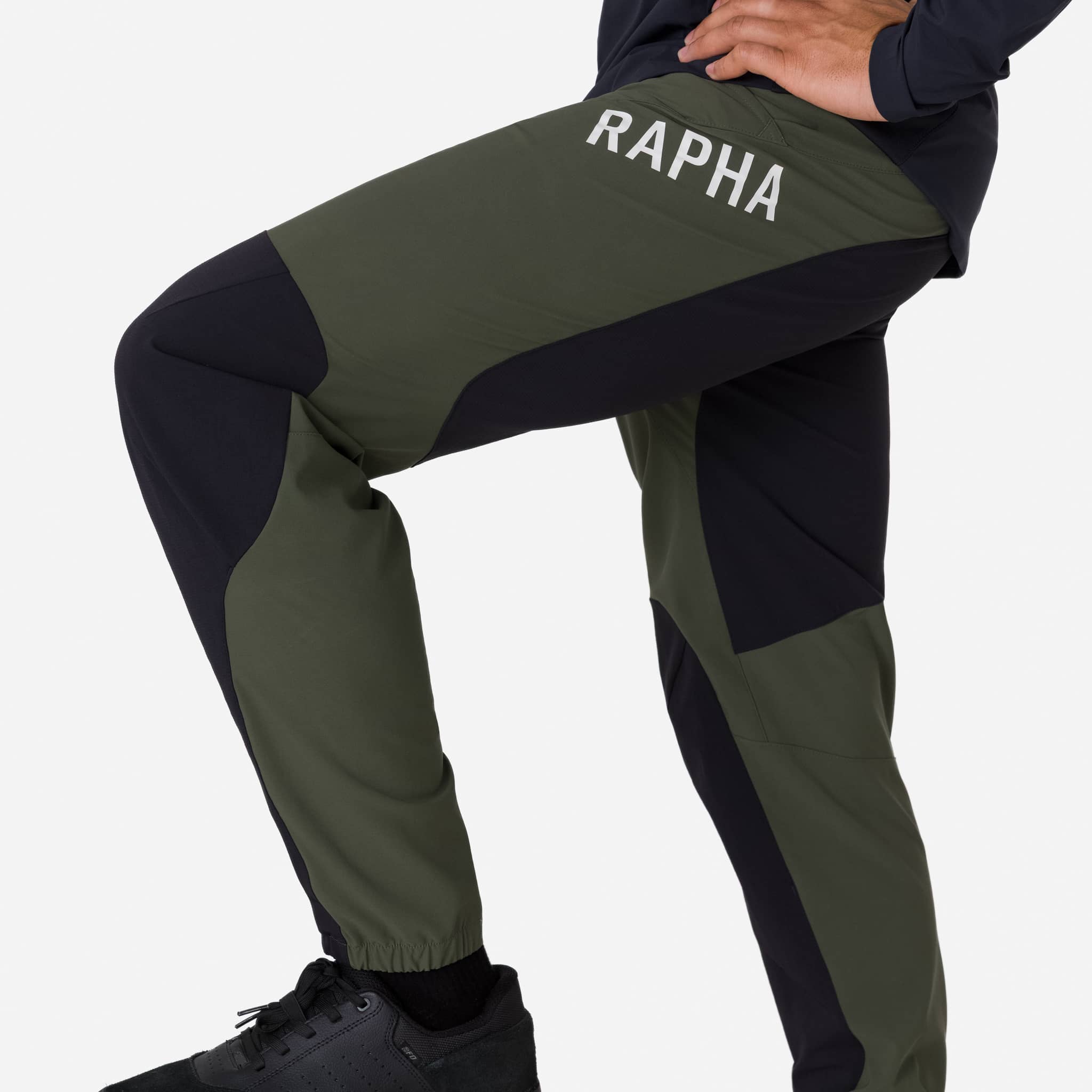 Rapha Men's Trail Finale Pants S Deep Depths / White 