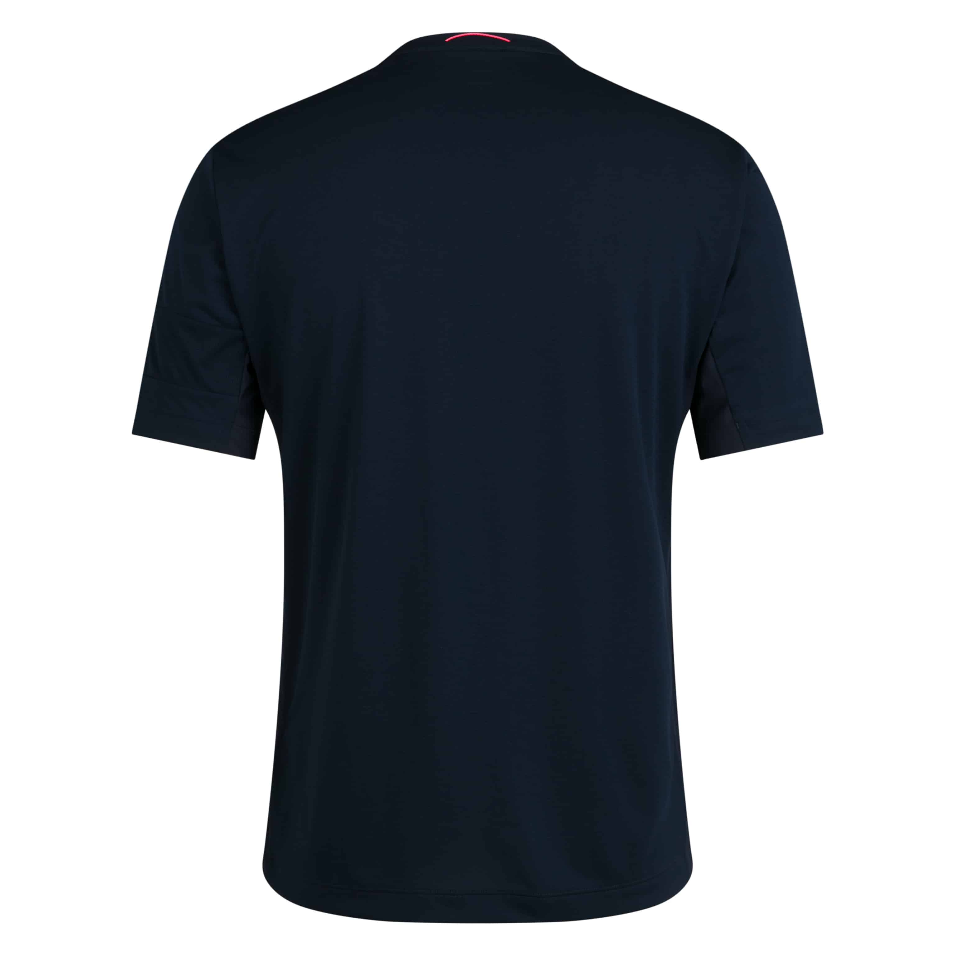 BET02XX_DPW_Mens-Explore-