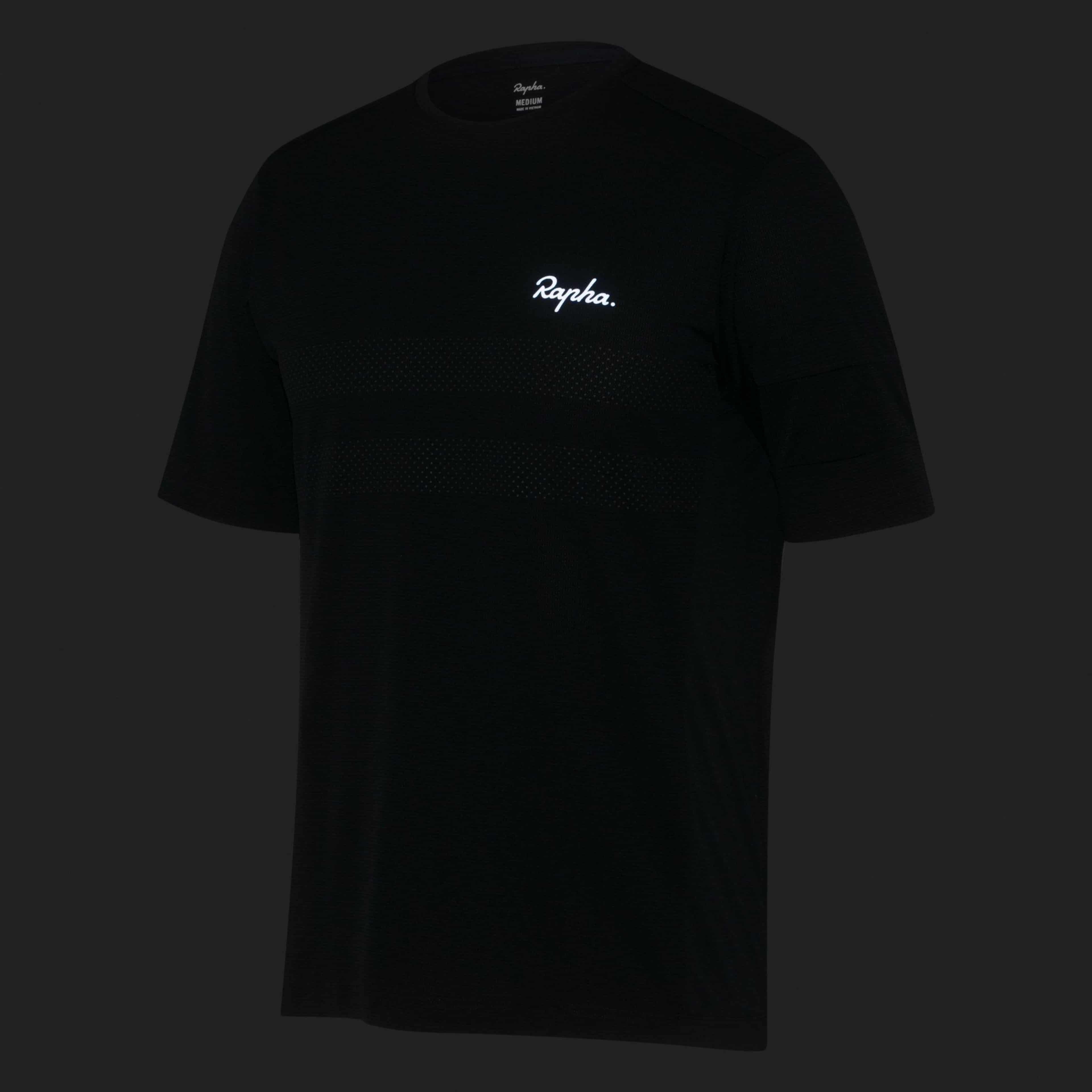BET02XX_BCB_Mens-Explore-