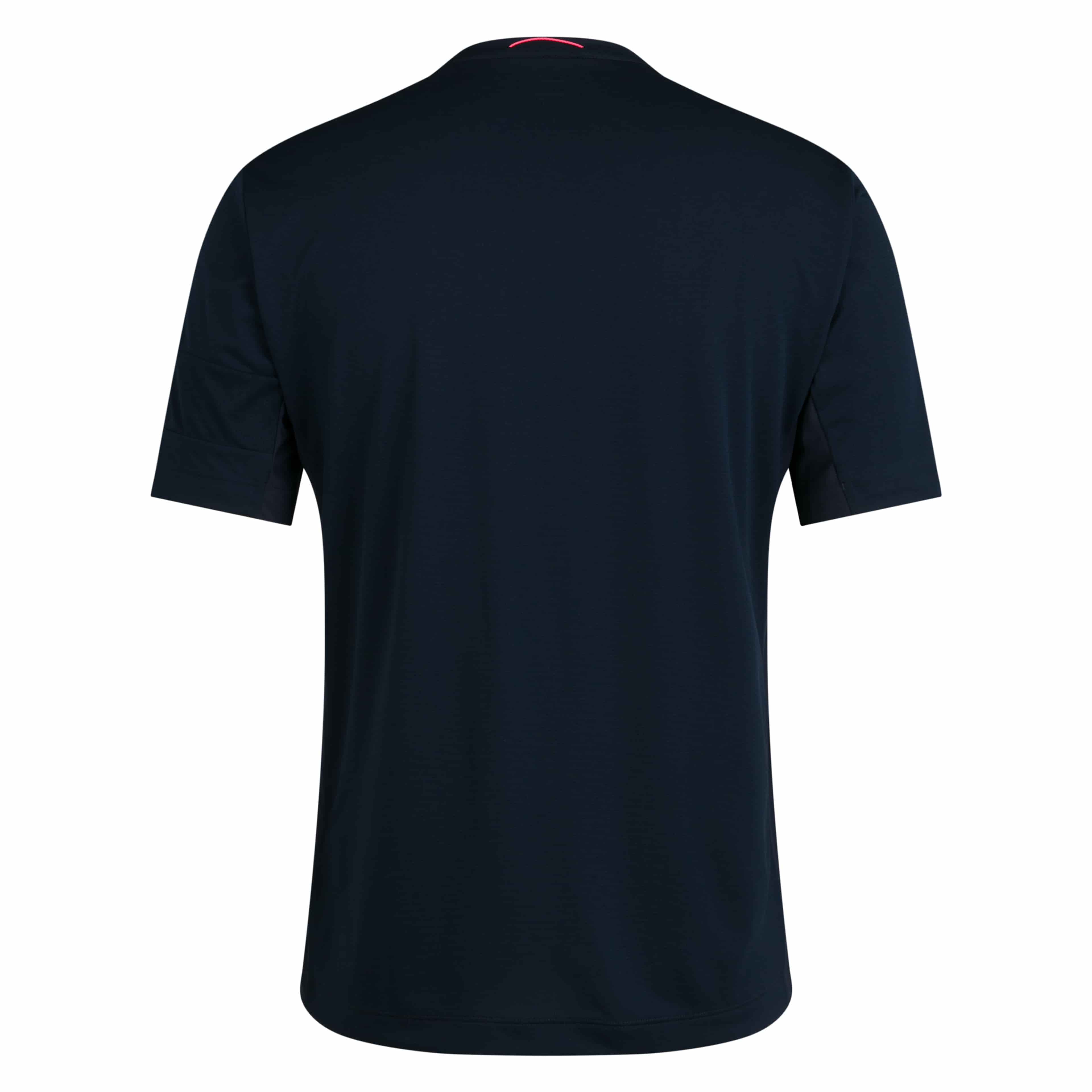 BET02XX_DPW_Mens-Explore-
