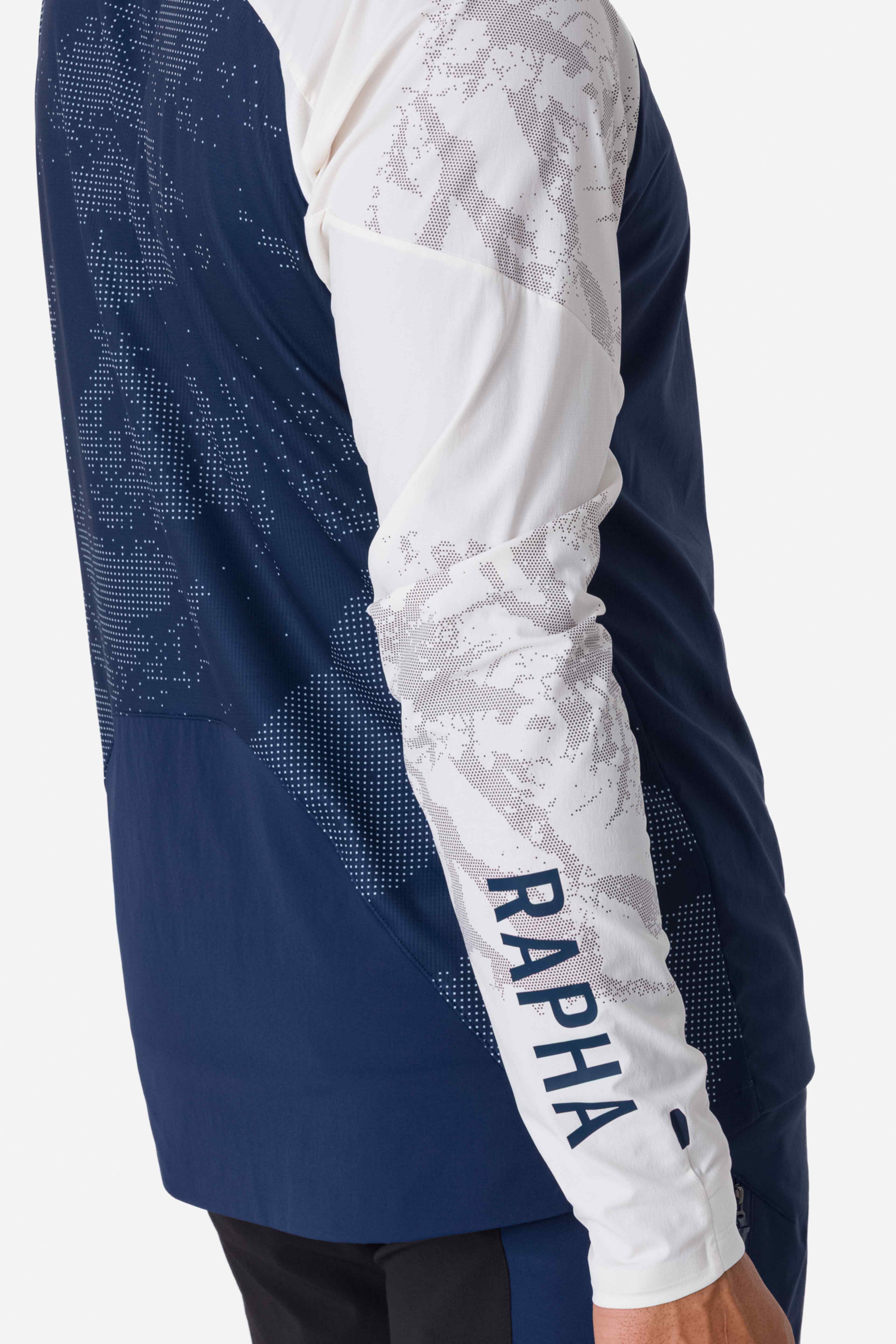 Rapha メンズ トレイルライナー Mサイズ RaphaがMTBアパレルをローンチ ジャージやショーツ、ライナーが揃う