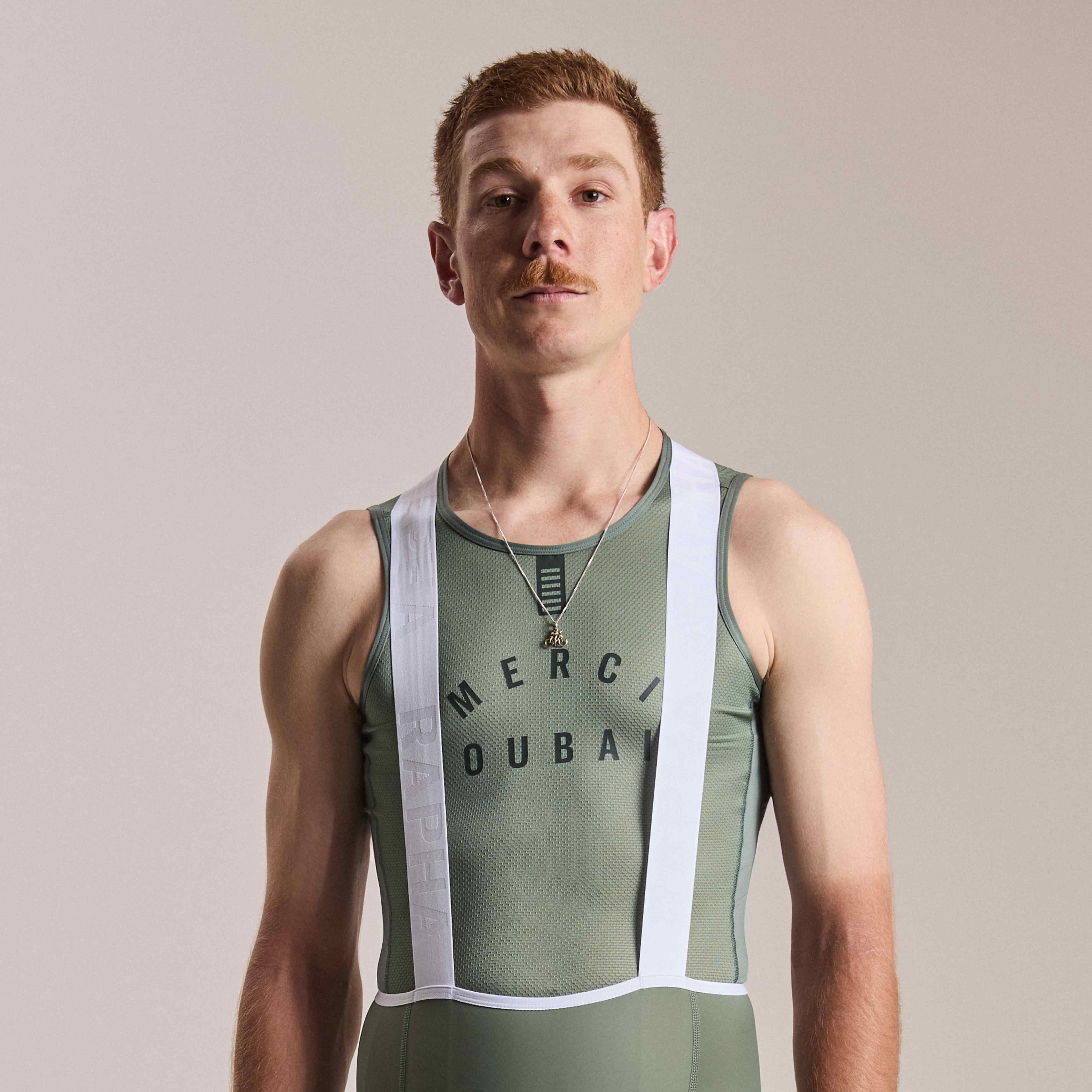 メンズ プロチーム スリーブレス レース ベースレイヤー | Rapha