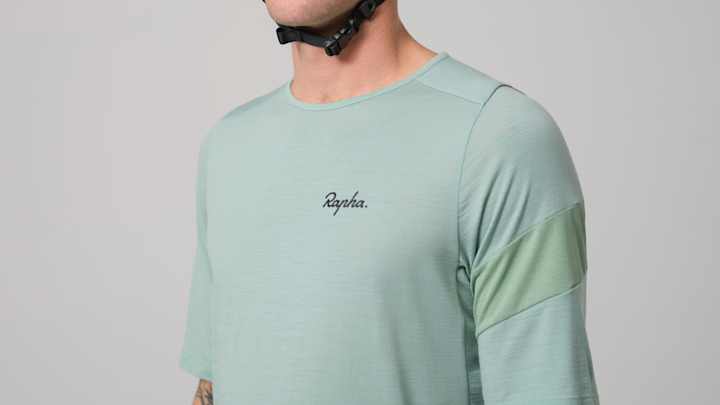 新品 Rapha + スノーピーク エクスプロア メリノ Tシャツ Lサイズ 新品 Rapha +Snow Peak エクスプロア メリノTシャツ XLサイズ