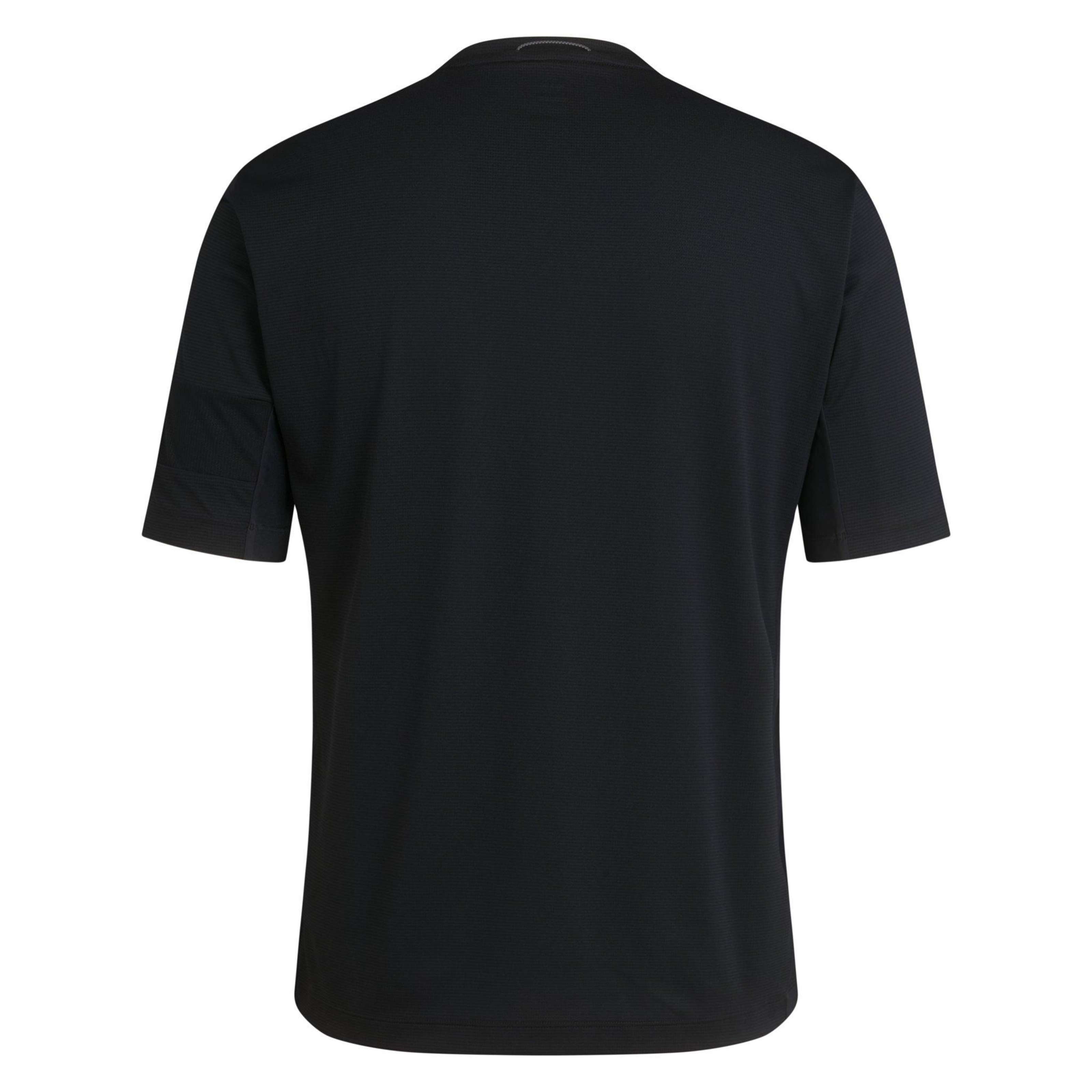 BET02XX_BCB_Mens-Explore-